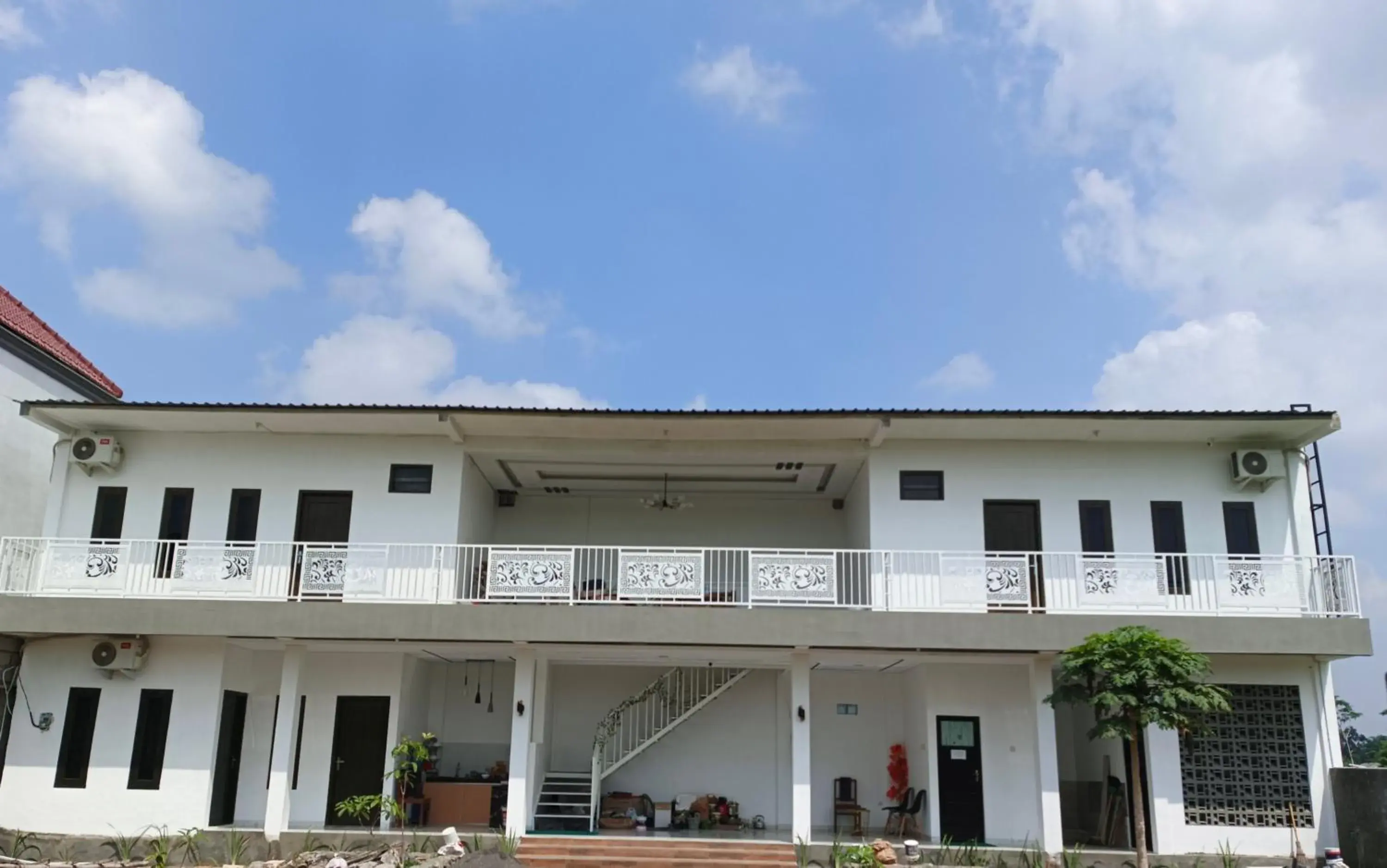 Vacation Home in Pendopo Kayuwanan Syariah Near Terminal Giwangan Vacation Home in Pendopo Kayuwanan Syariah Near Terminal Giwangan