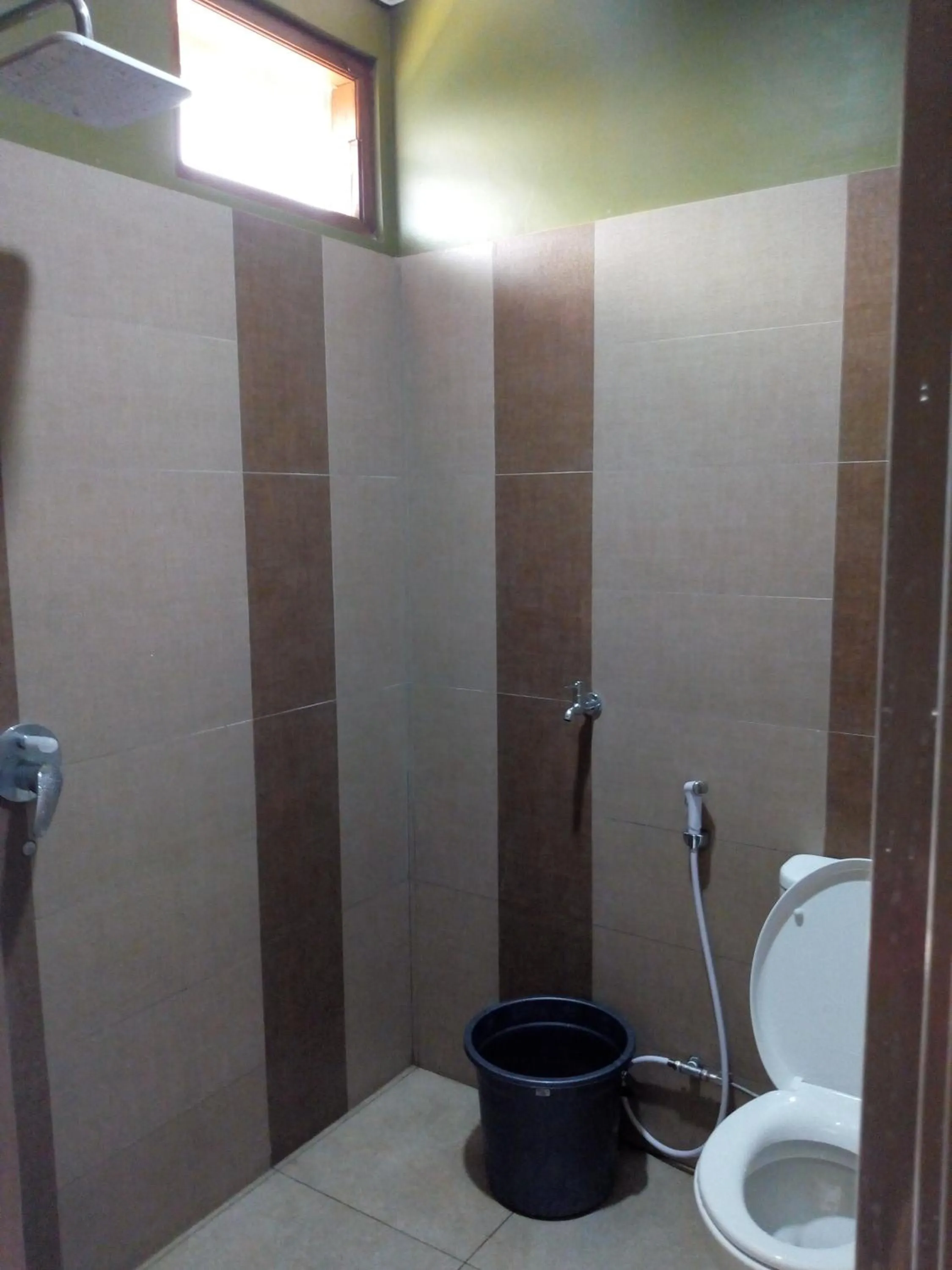 Deluxe Family Room in Pendopo Kayuwanan Syariah Near Terminal Giwangan
