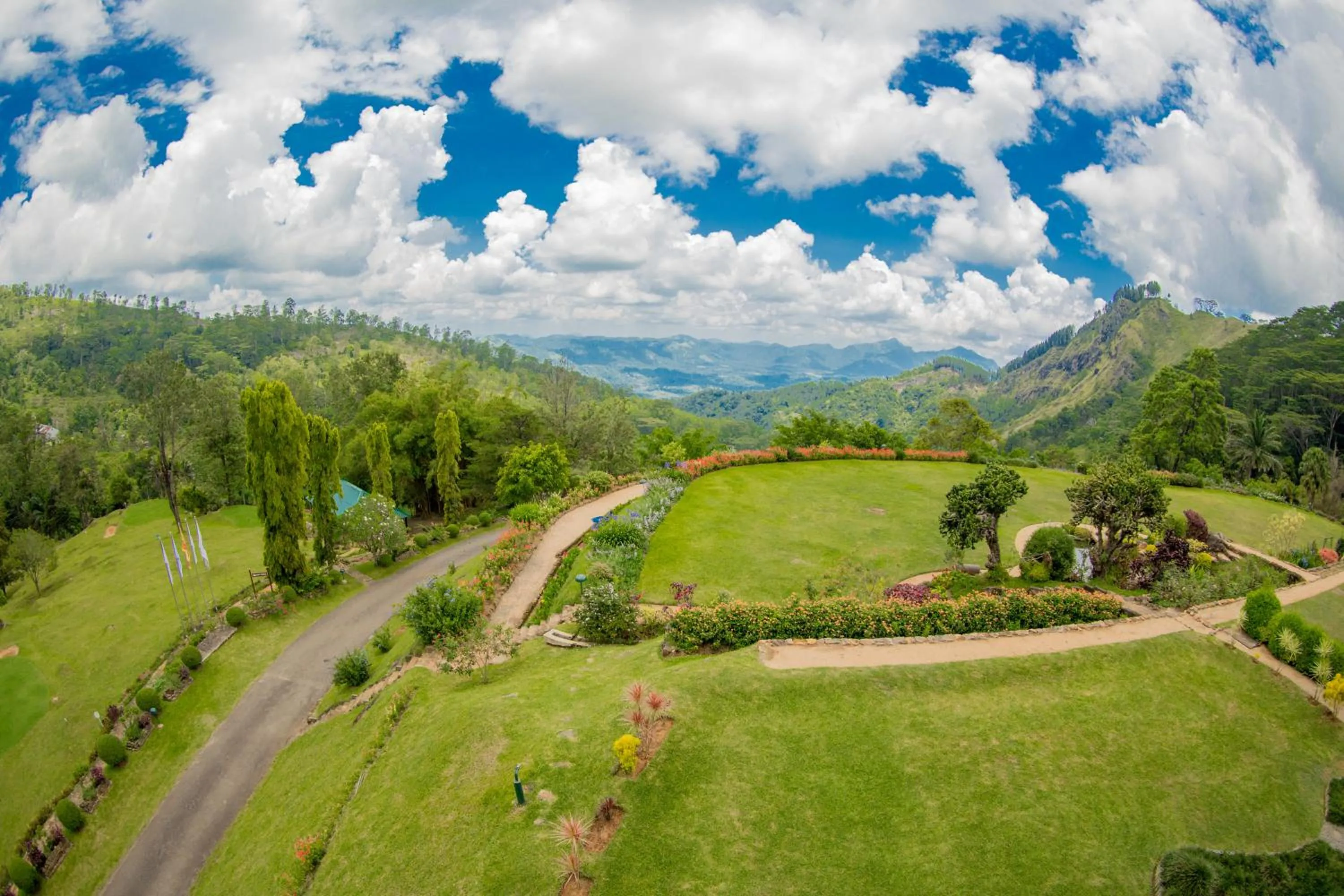 Mountain view in Hunas Falls