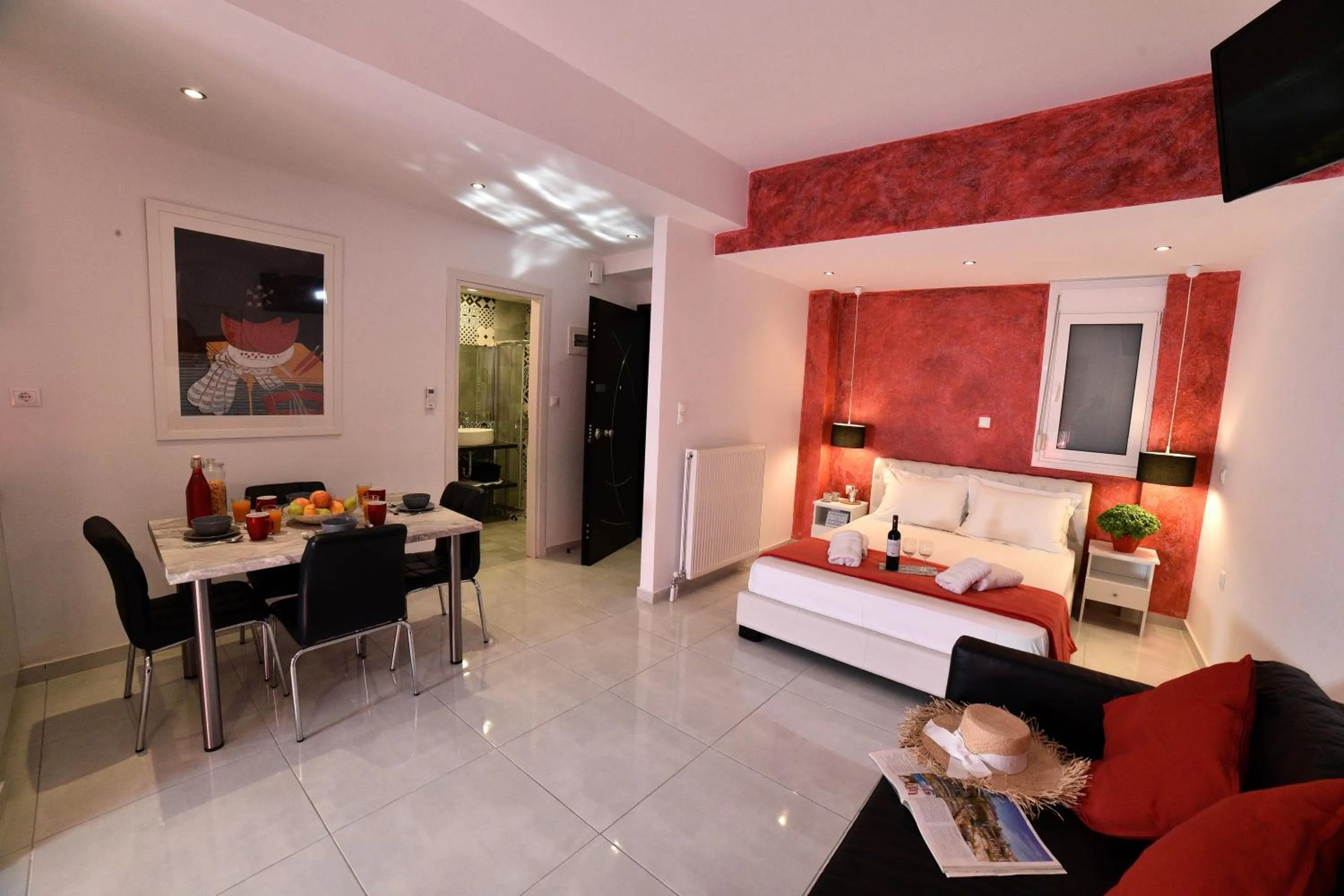 Photo of the whole room in Central Athens Studios