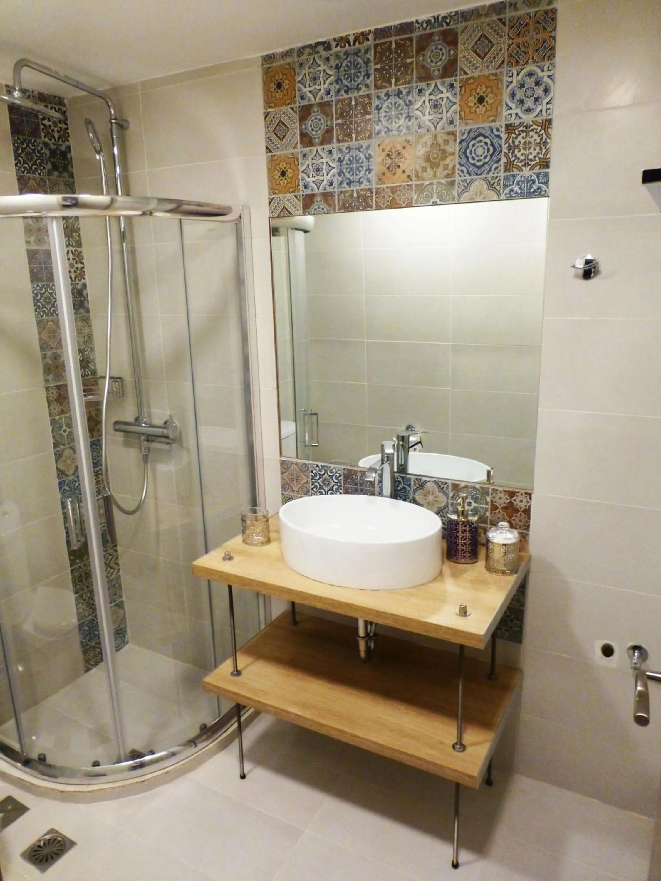Bathroom in Central Athens Studios