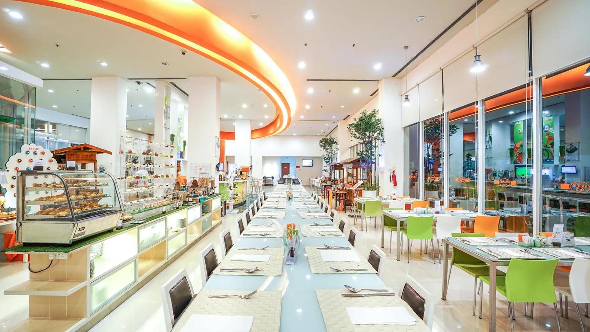 Restaurant/places to eat in HARRIS Hotel Batam Center