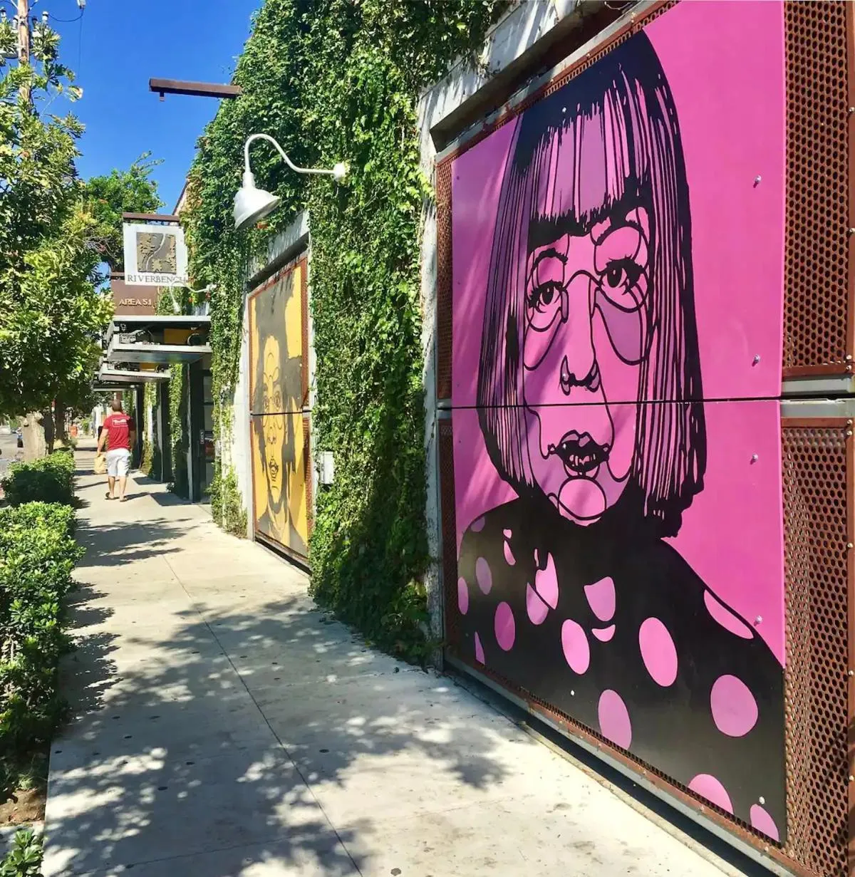 Nearby landmark in The 3 Dux