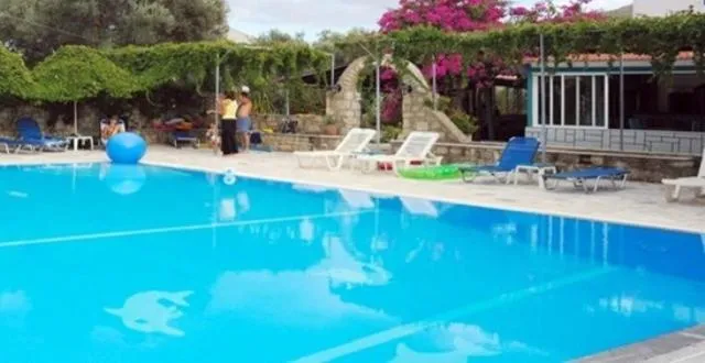 Swimming pool in Armonia Hotel