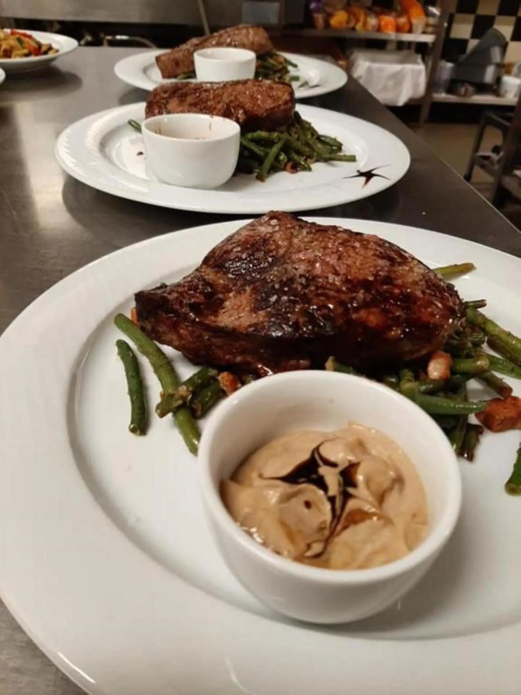 Restaurant/places to eat in Wellness & Sport Hotel TTC