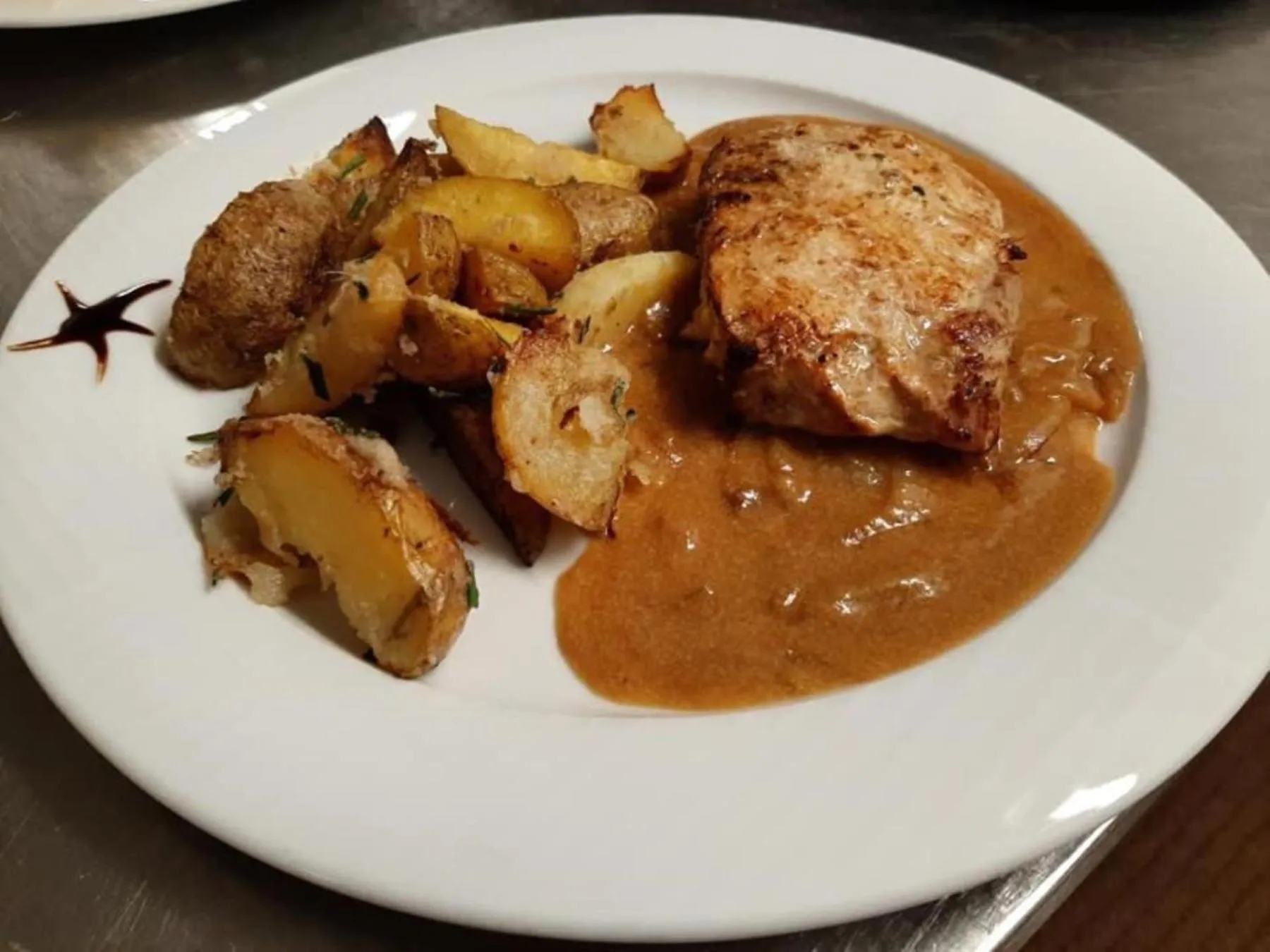 Restaurant/places to eat in Wellness & Sport Hotel TTC