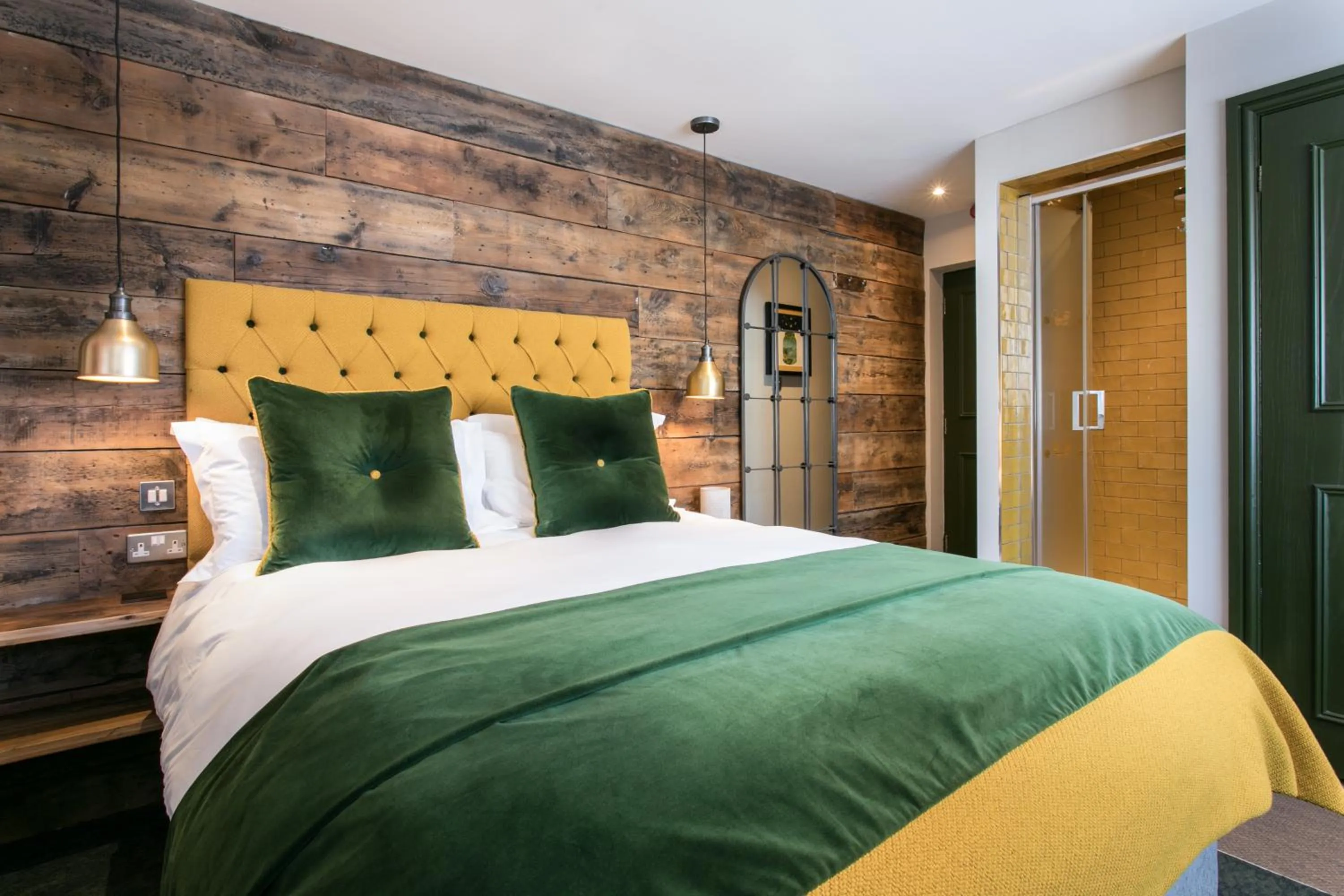 Bed in The Green Dragon Inn