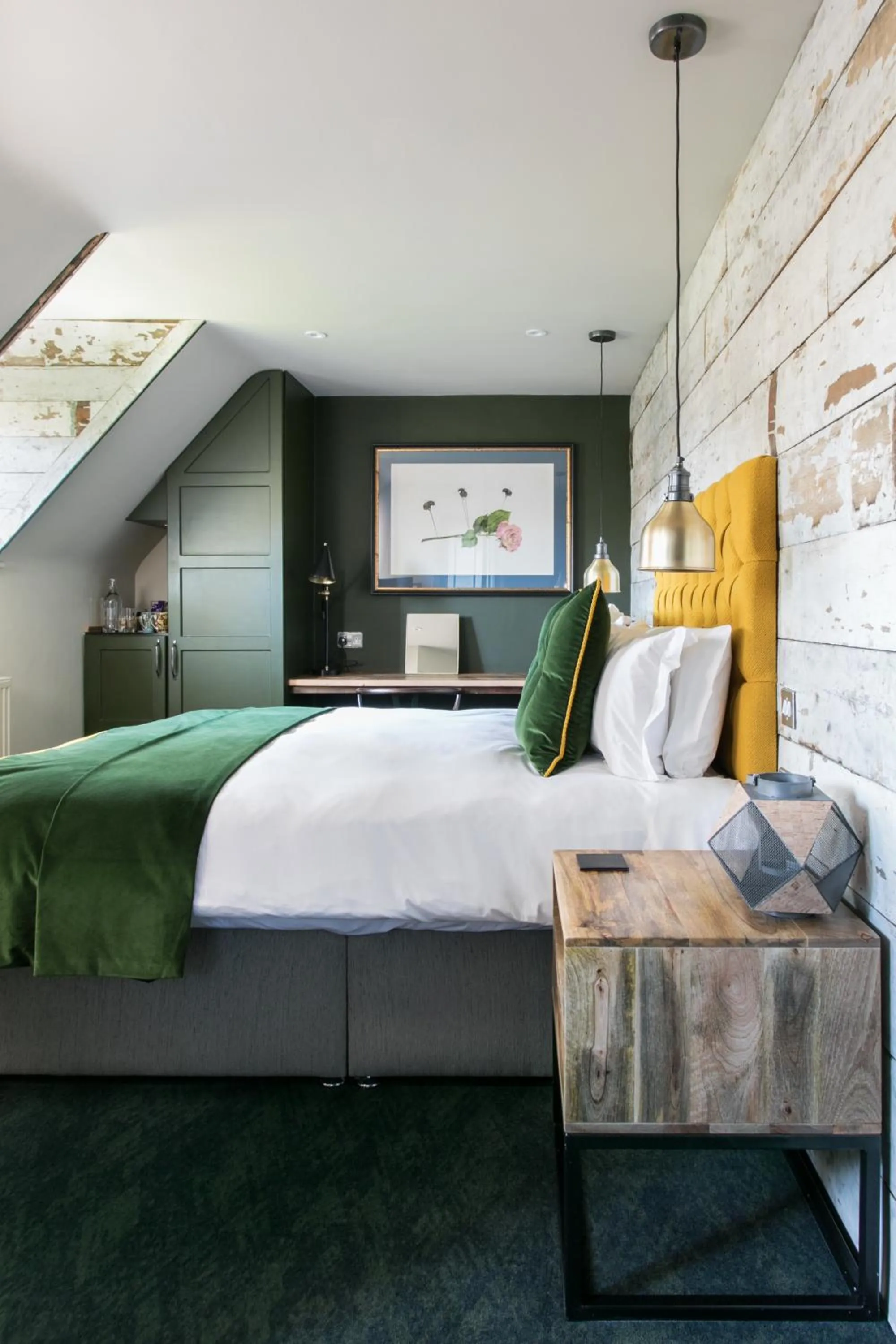 Bed in The Green Dragon Inn