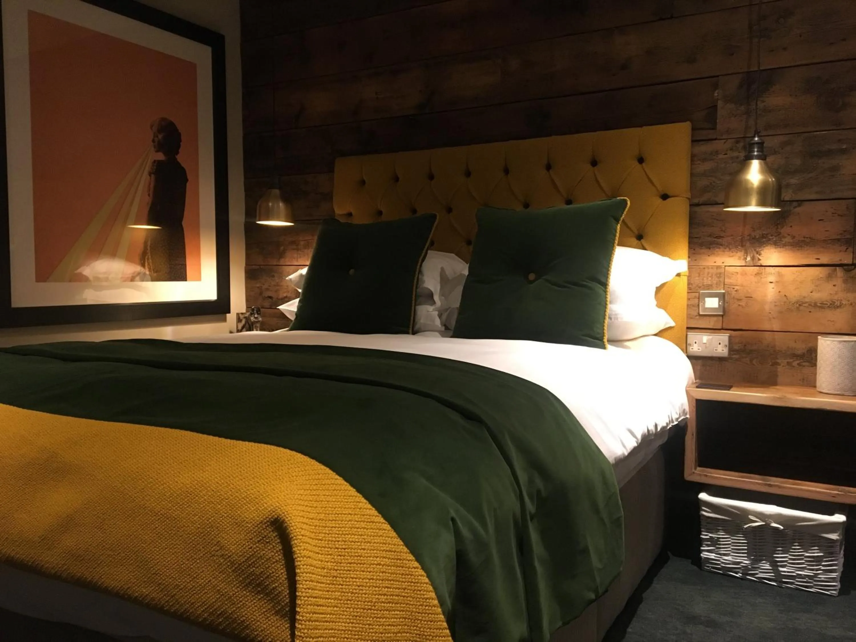 Bed in The Green Dragon Inn