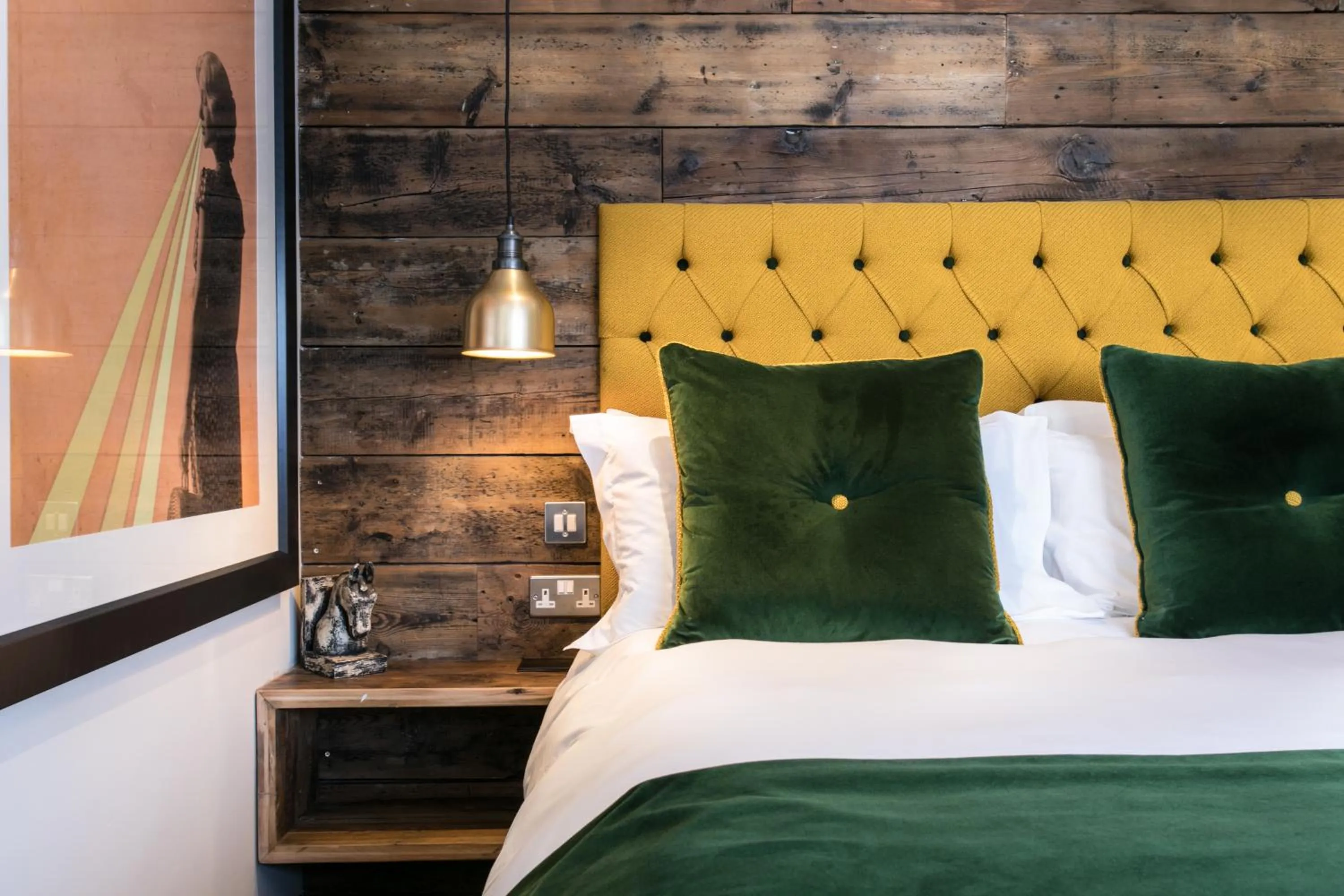 Bed in The Green Dragon Inn