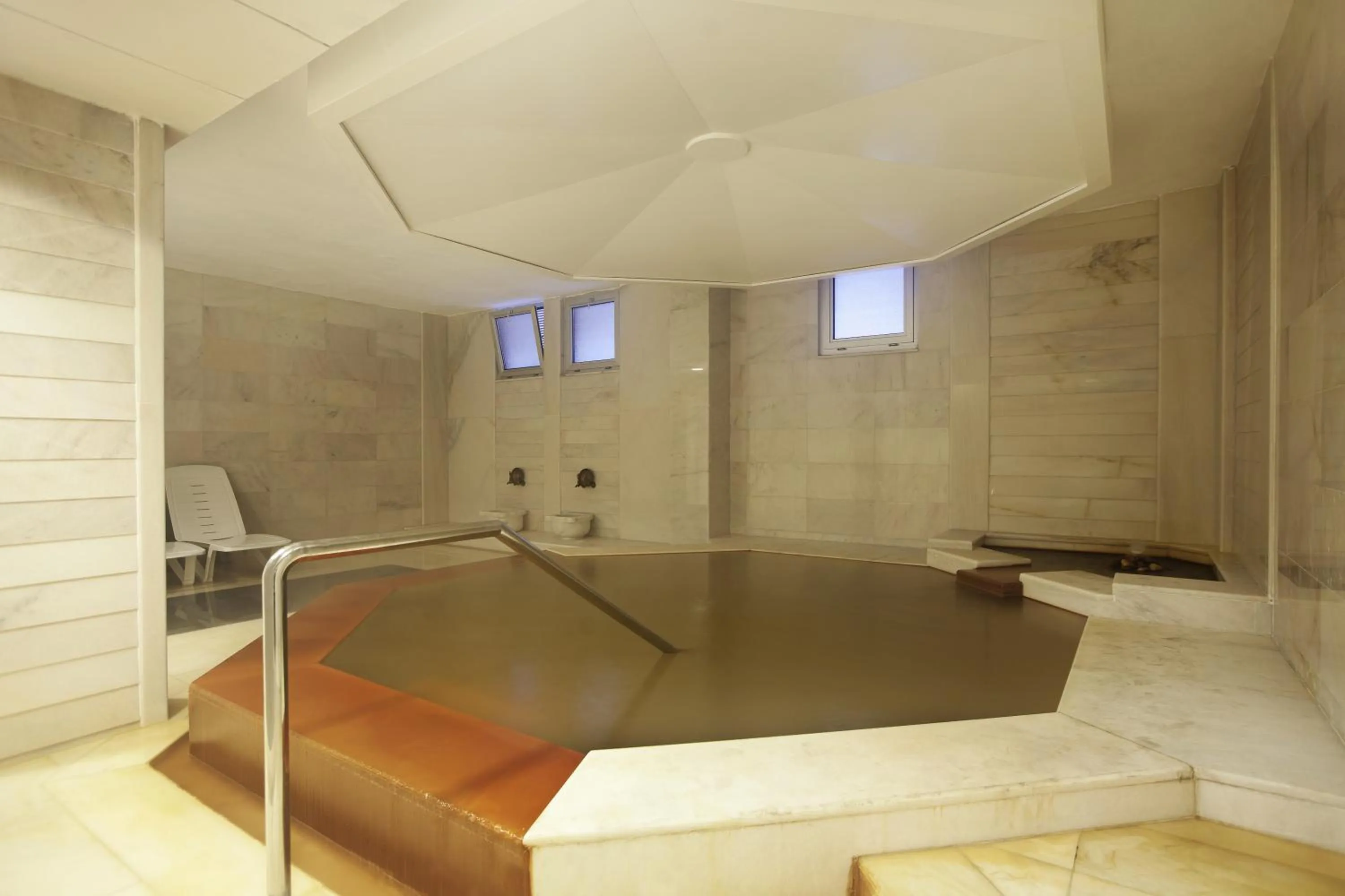 Swimming pool in Spa Hotel Colossae Thermal