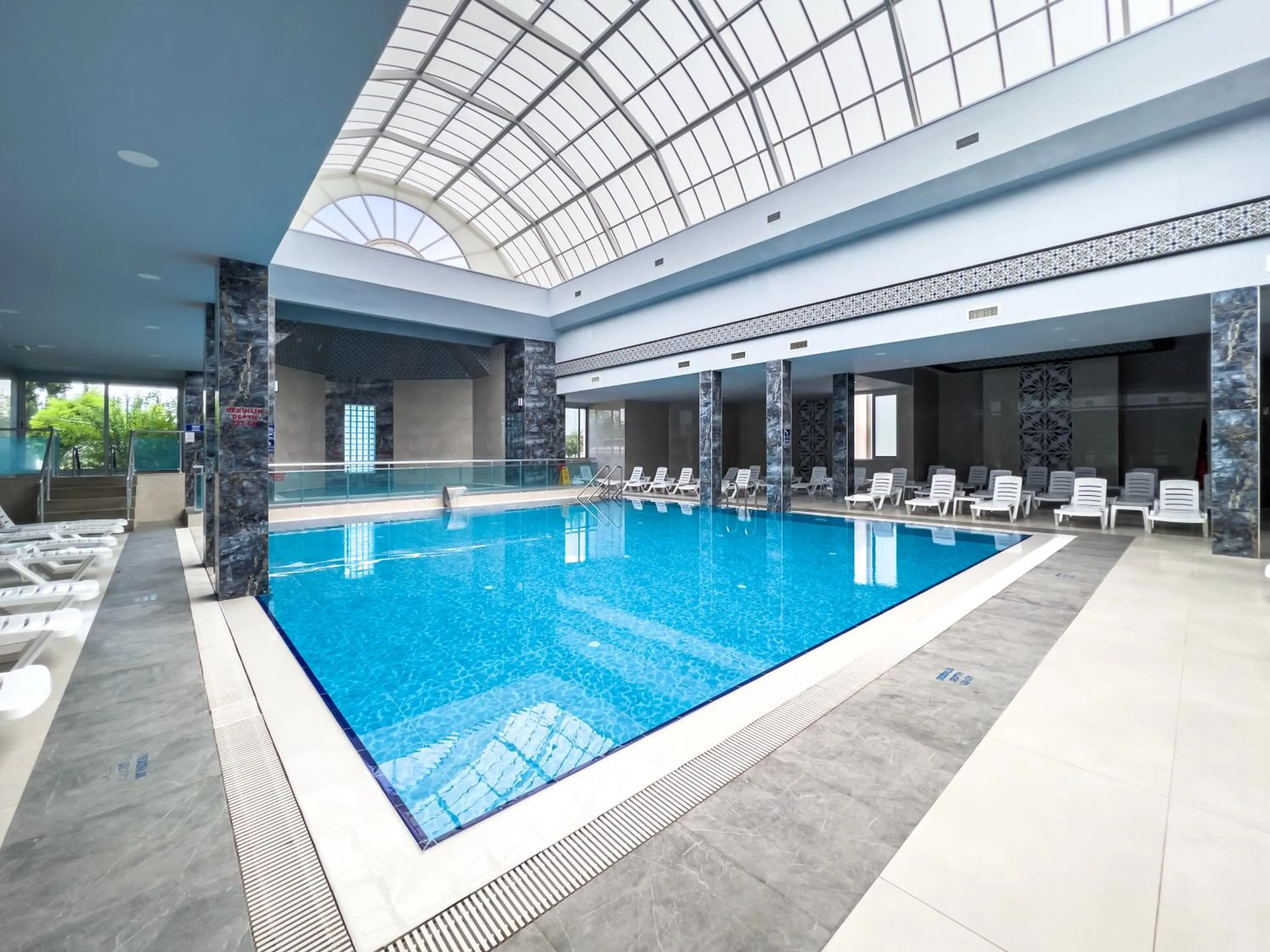 Swimming pool in Spa Hotel Colossae Thermal