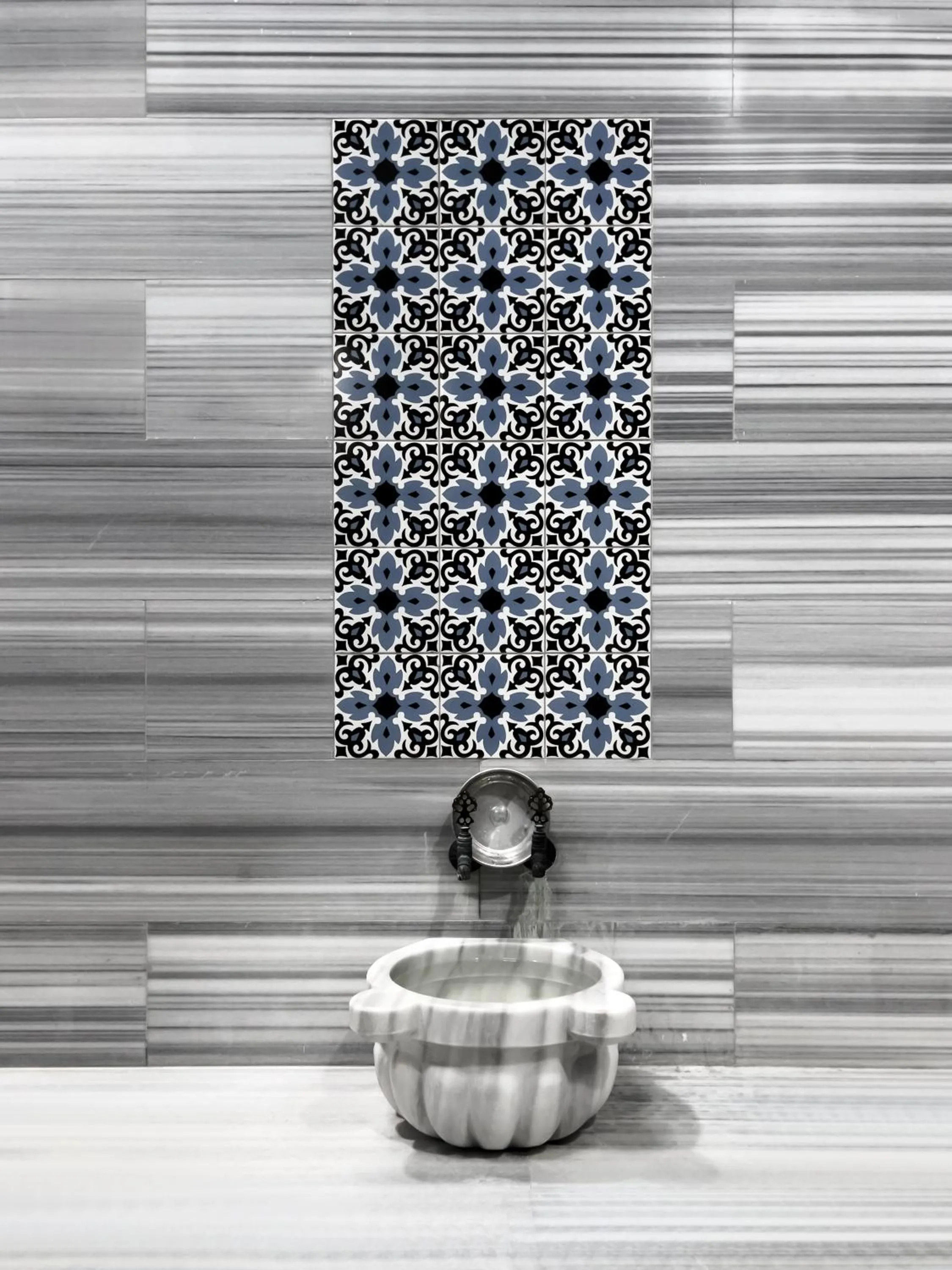 Public Bath in Spa Hotel Colossae Thermal