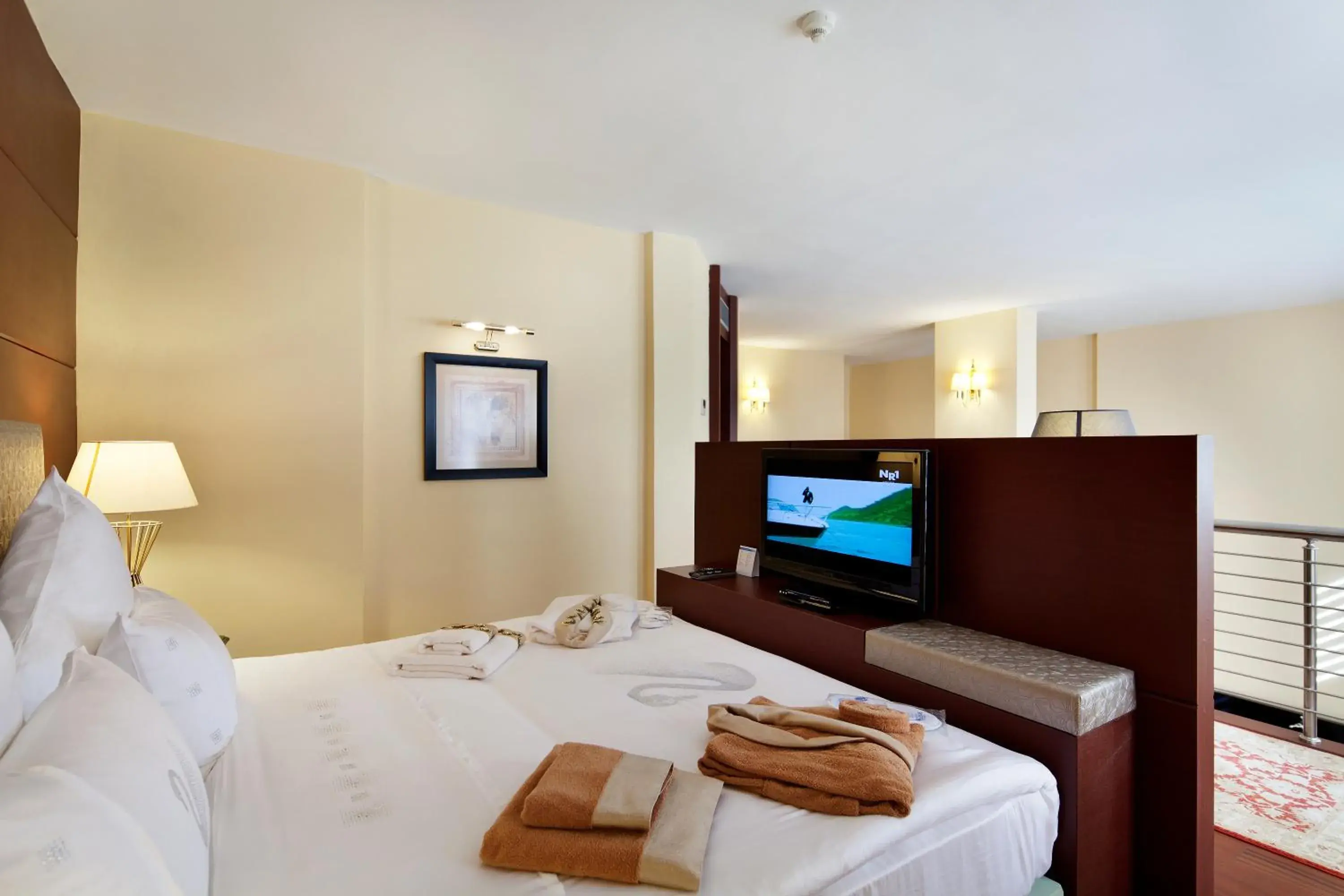 Bed in Spa Hotel Colossae Thermal Bed in Spa Hotel Colossae Thermal