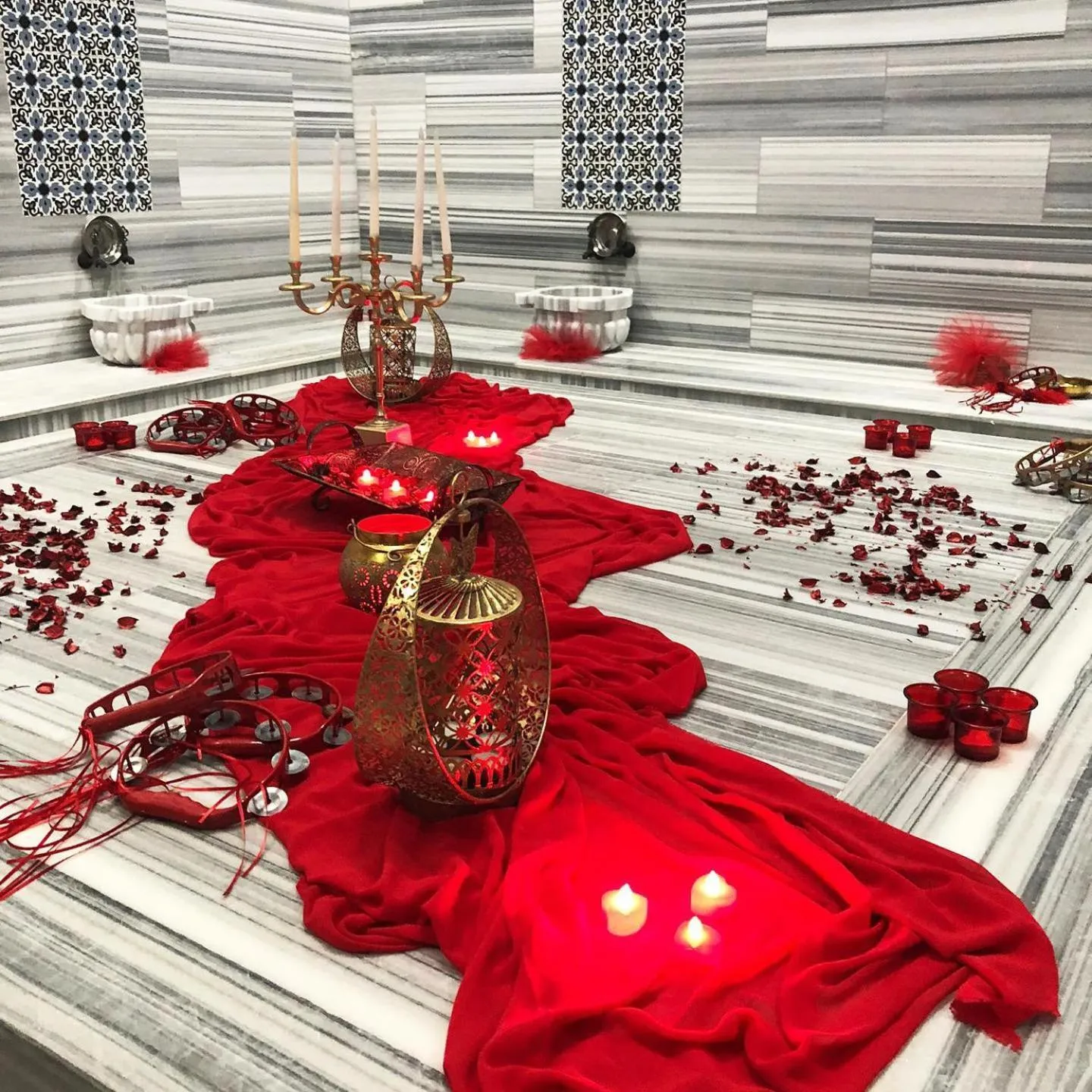 Public Bath in Spa Hotel Colossae Thermal