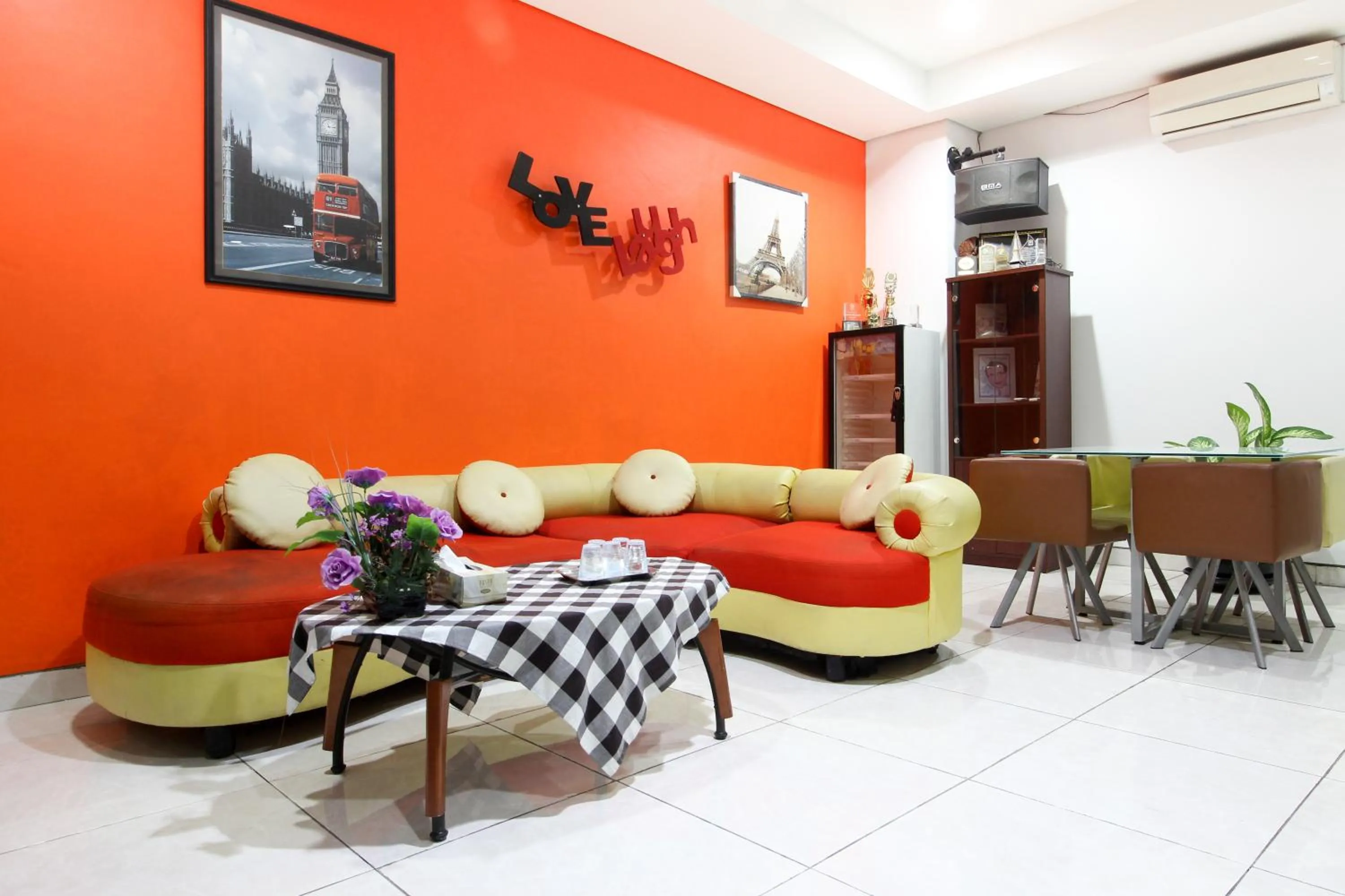 Area and facilities in RedDoorz Plus @ Affandi Gejayan