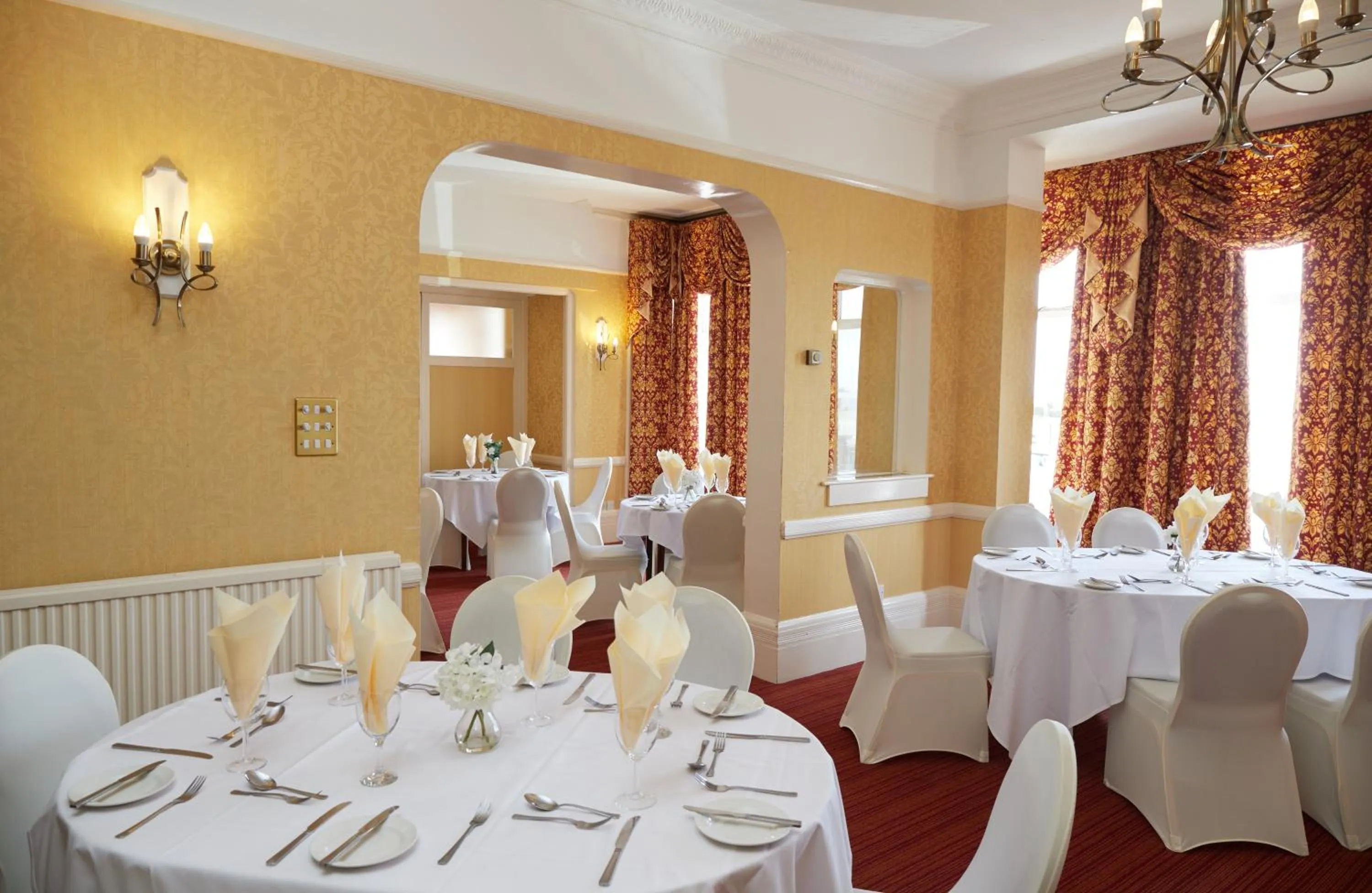 Banquet/Function facilities in Palm Court Hotel