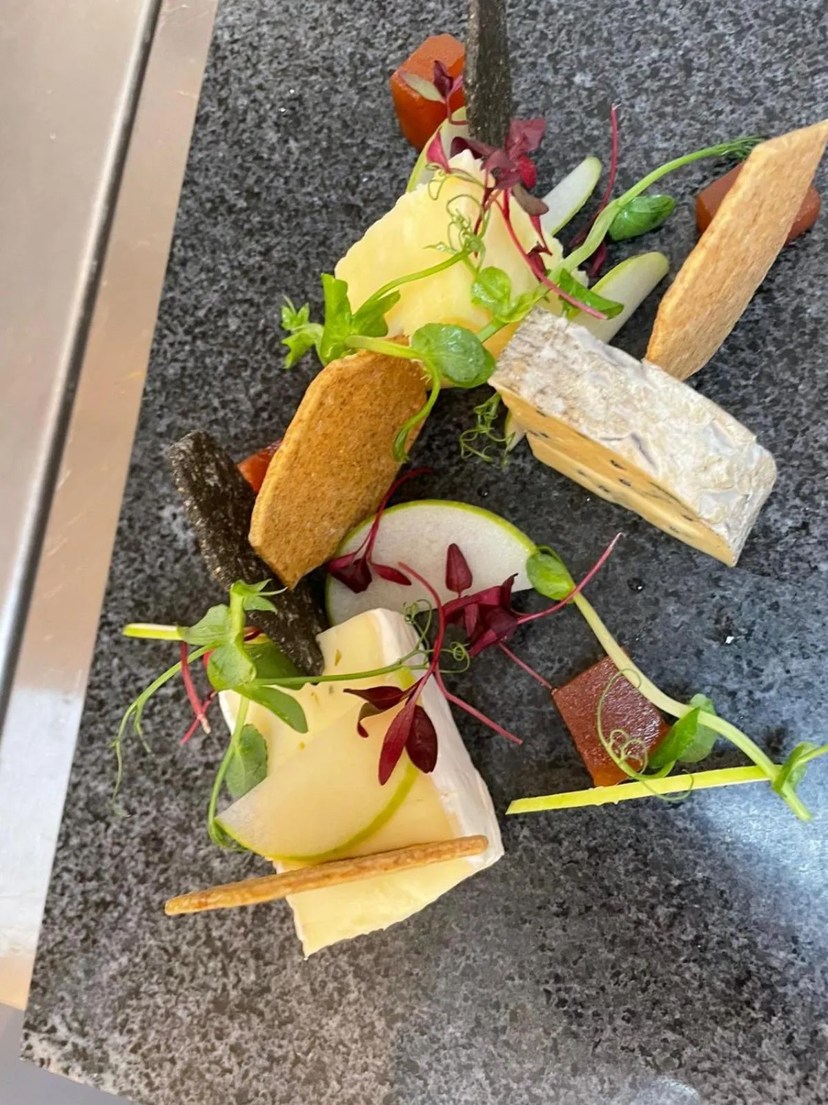 Restaurant/places to eat in Palm Court Hotel