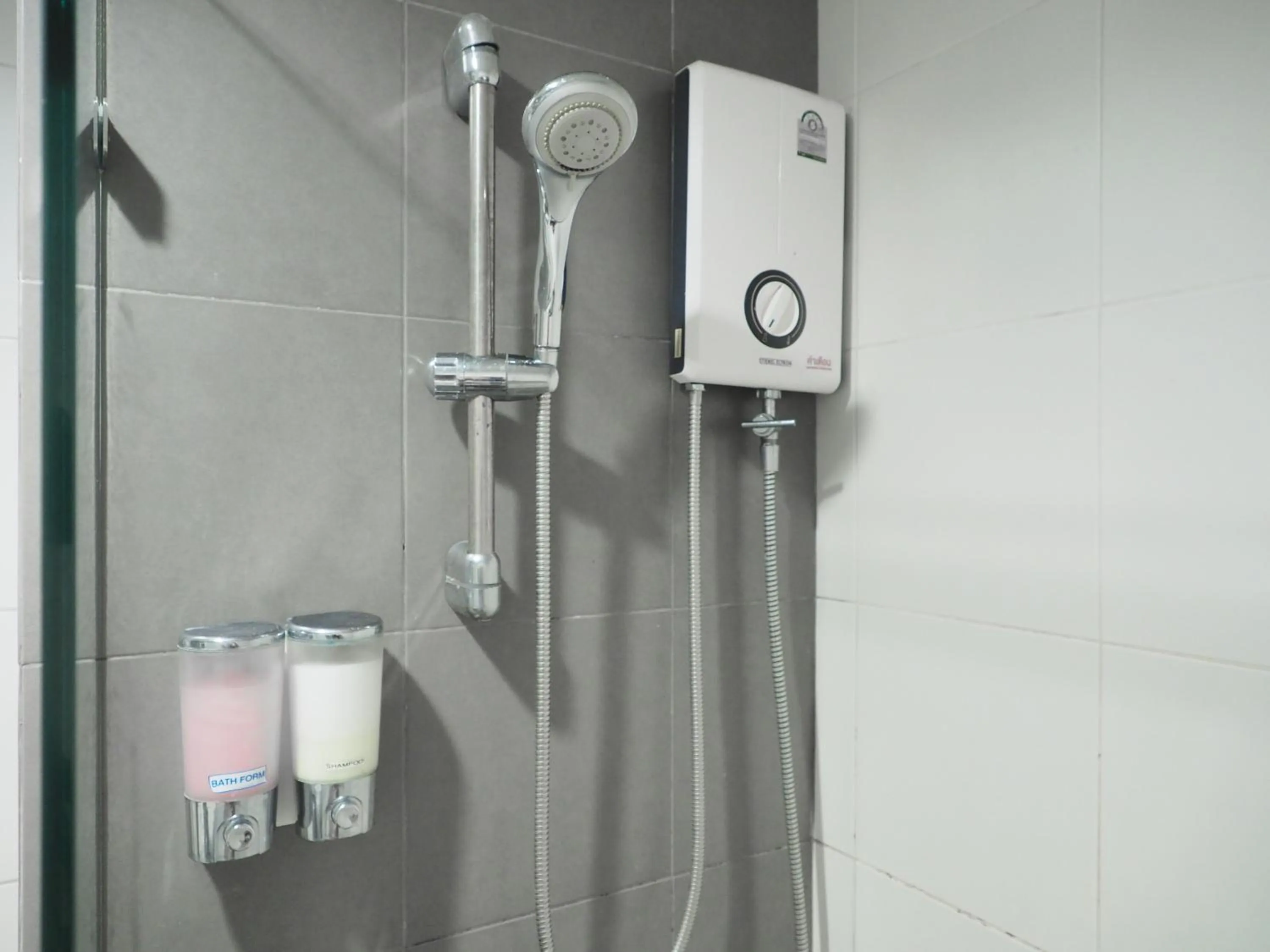 Shower in Fortune D Hotel Loei