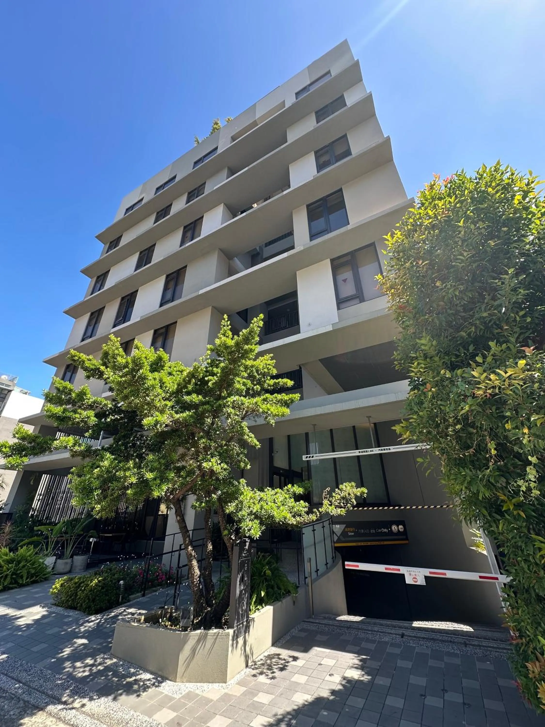 Property building in Hotel Z