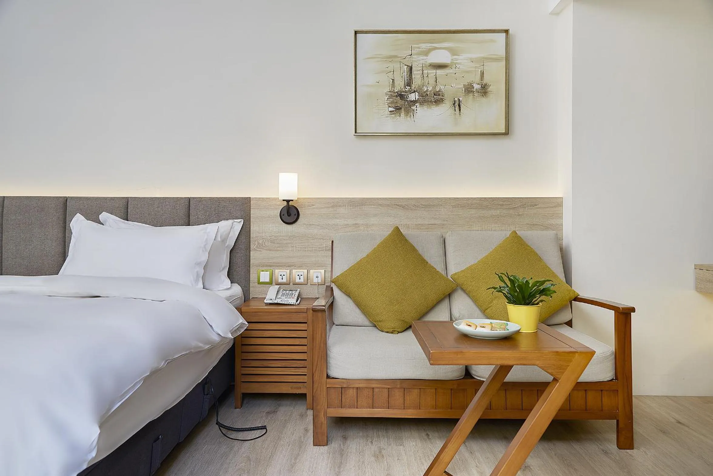 Living room, Bed in Hotel Z