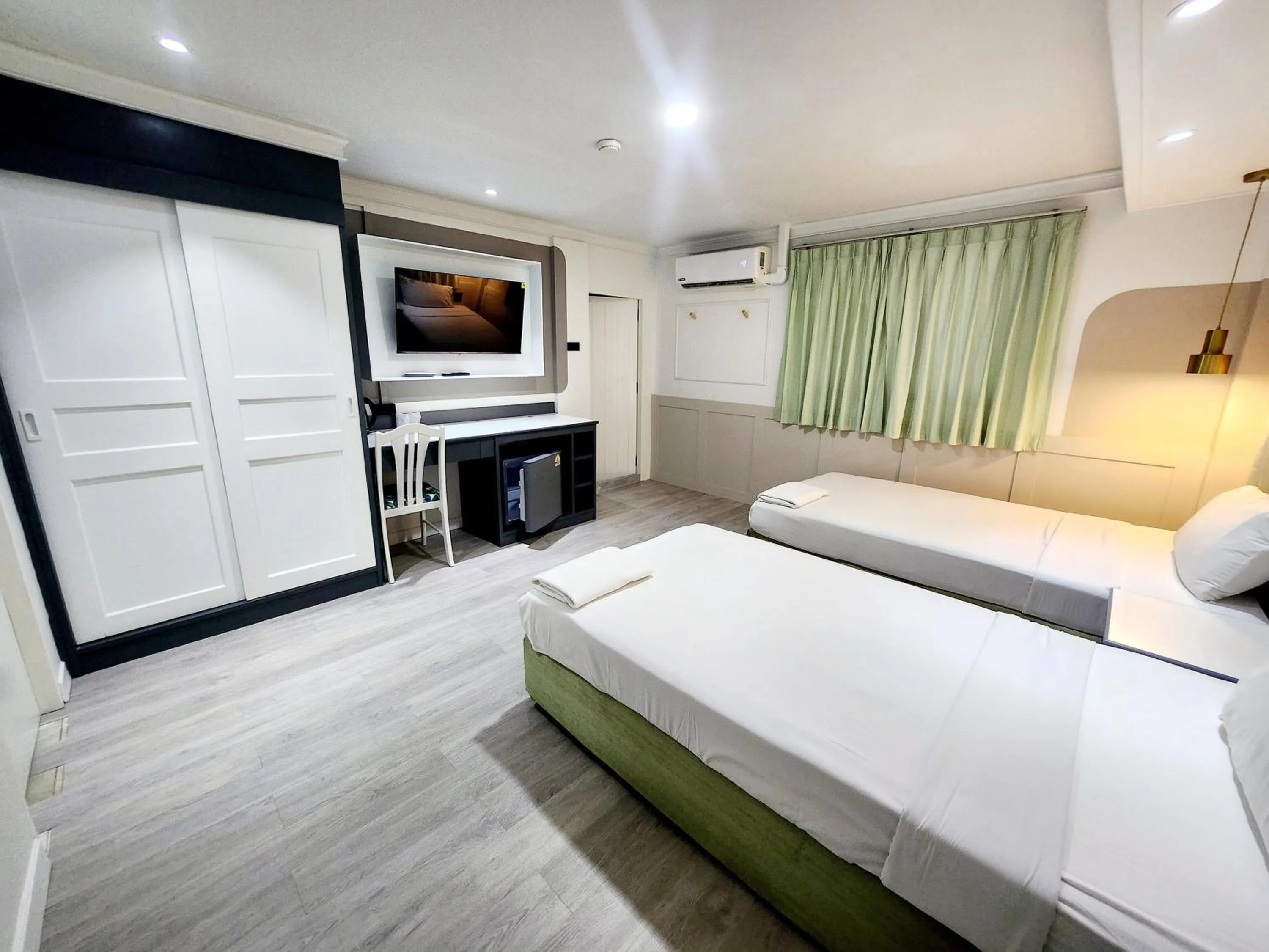 Bed in SEATEL Phuket, Patong Beach