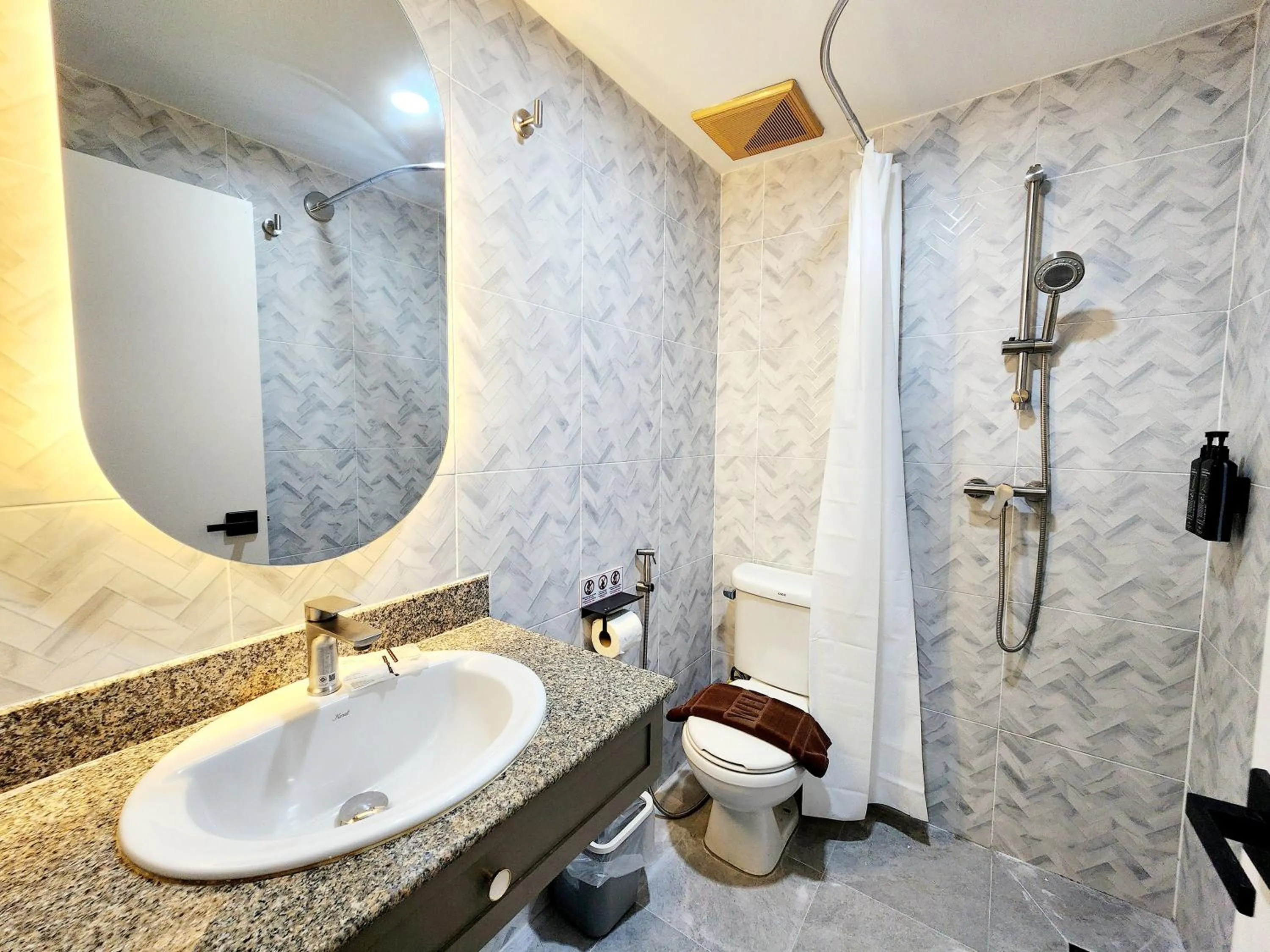 Shower in SEATEL Phuket, Patong Beach