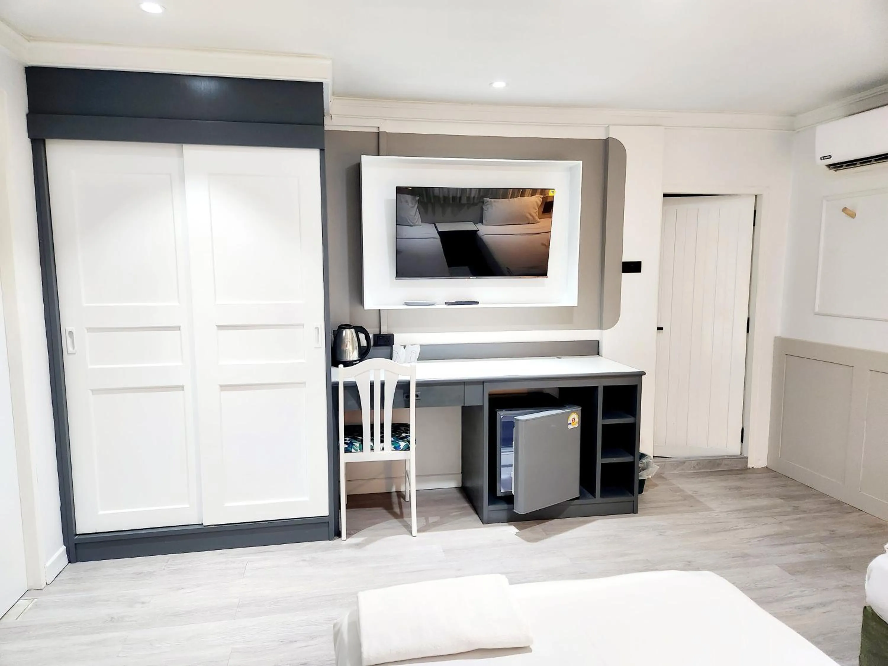 TV and multimedia in SEATEL Phuket, Patong Beach