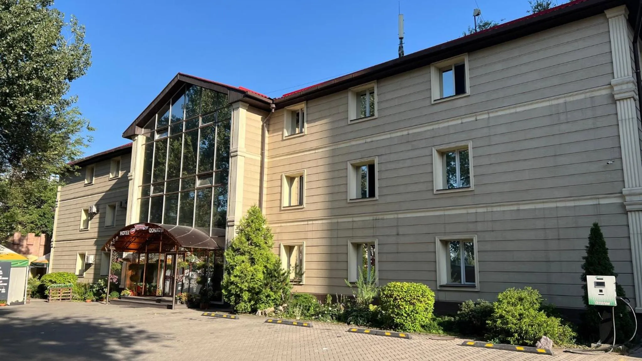 Property building in JEPPESEN RESIDENCE