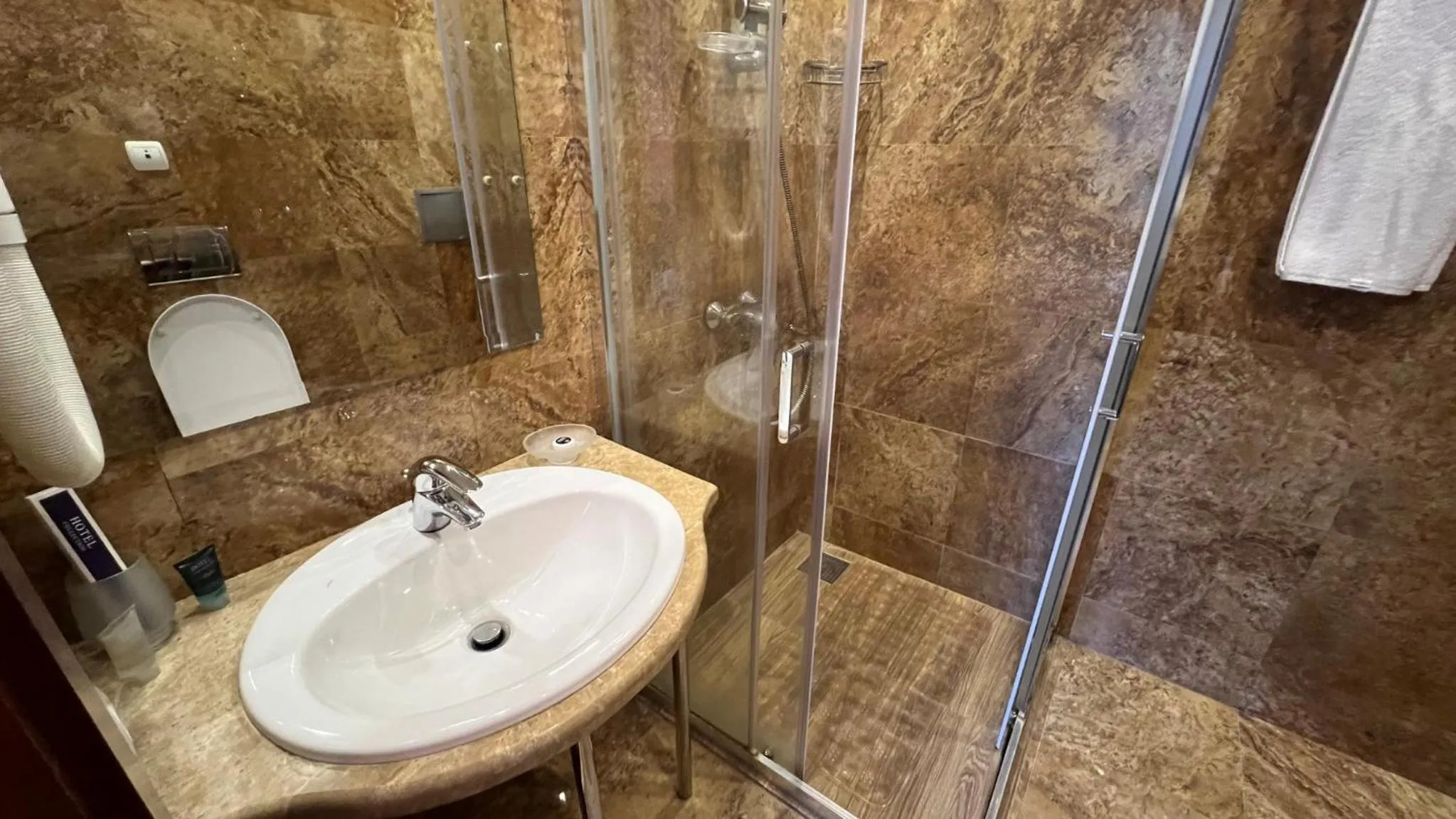 Shower in JEPPESEN RESIDENCE