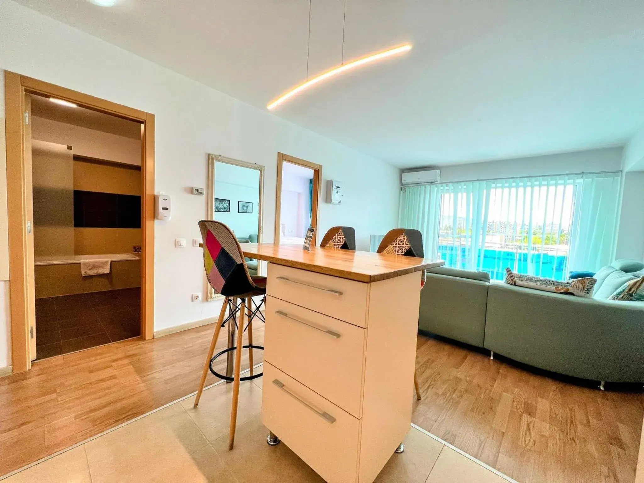 Premium One-Bedroom Apartment in Red Hotel Accommodation Premium One-Bedroom Apartment in Red Hotel Accommodation