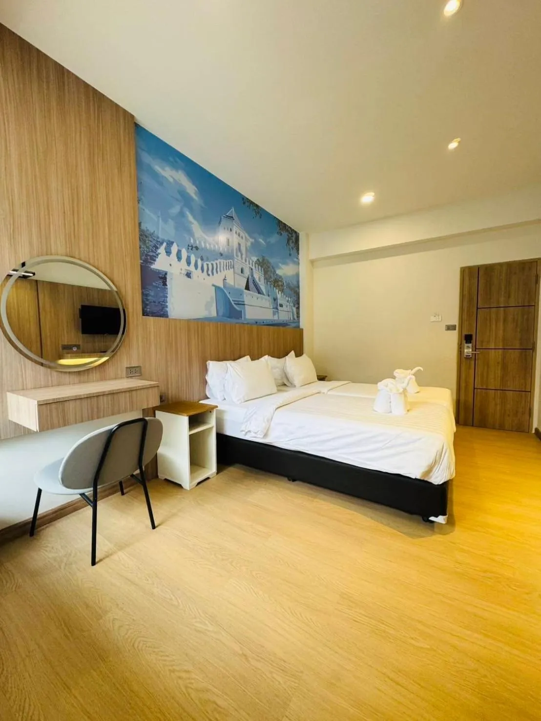 wardrobe, Bed in New Siam II