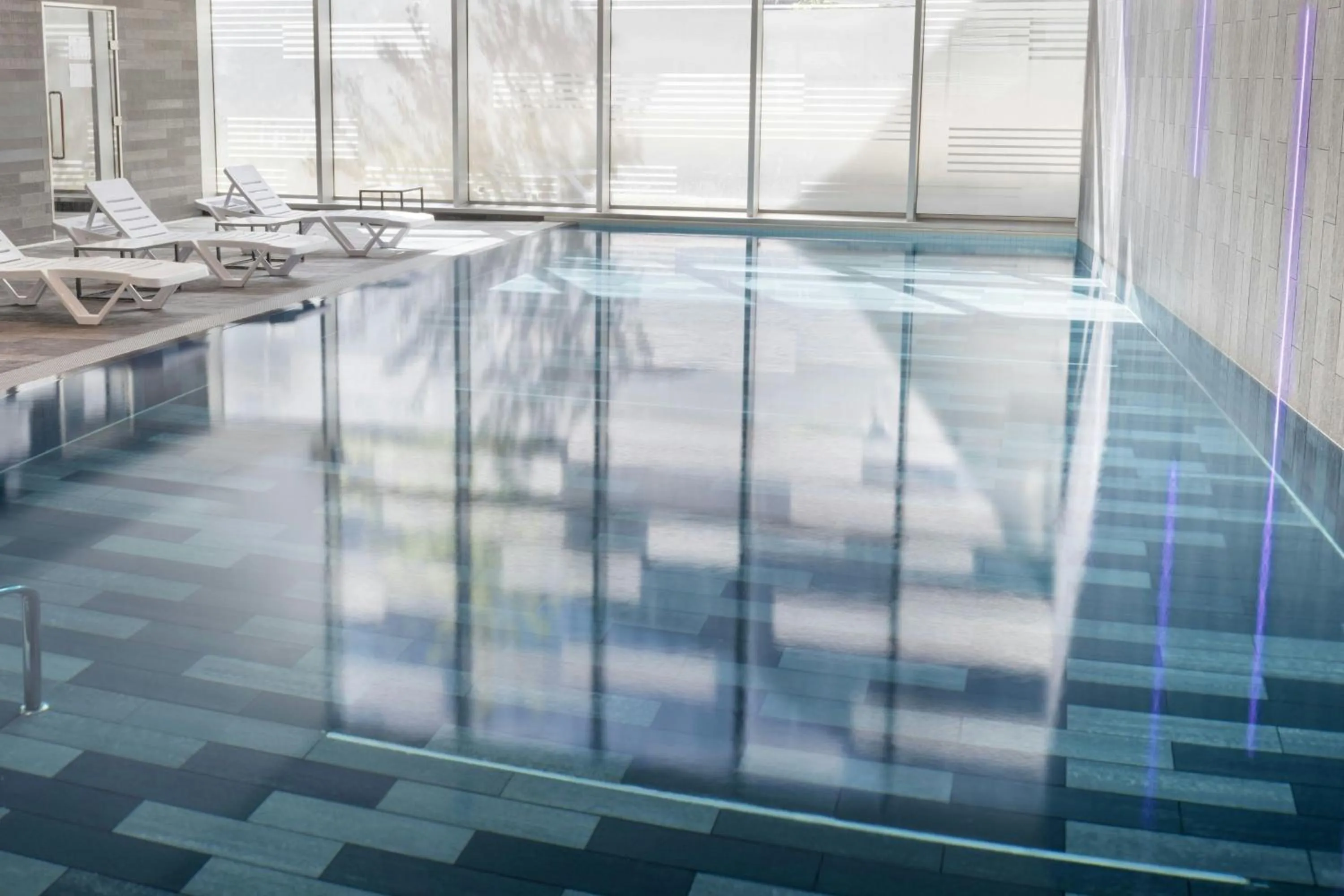 Swimming pool in Aloft London Excel