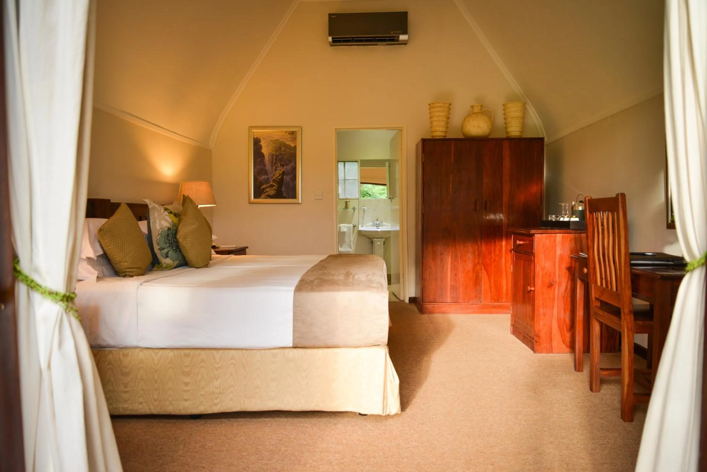 Bedroom, Bed in Ursula's Homestead