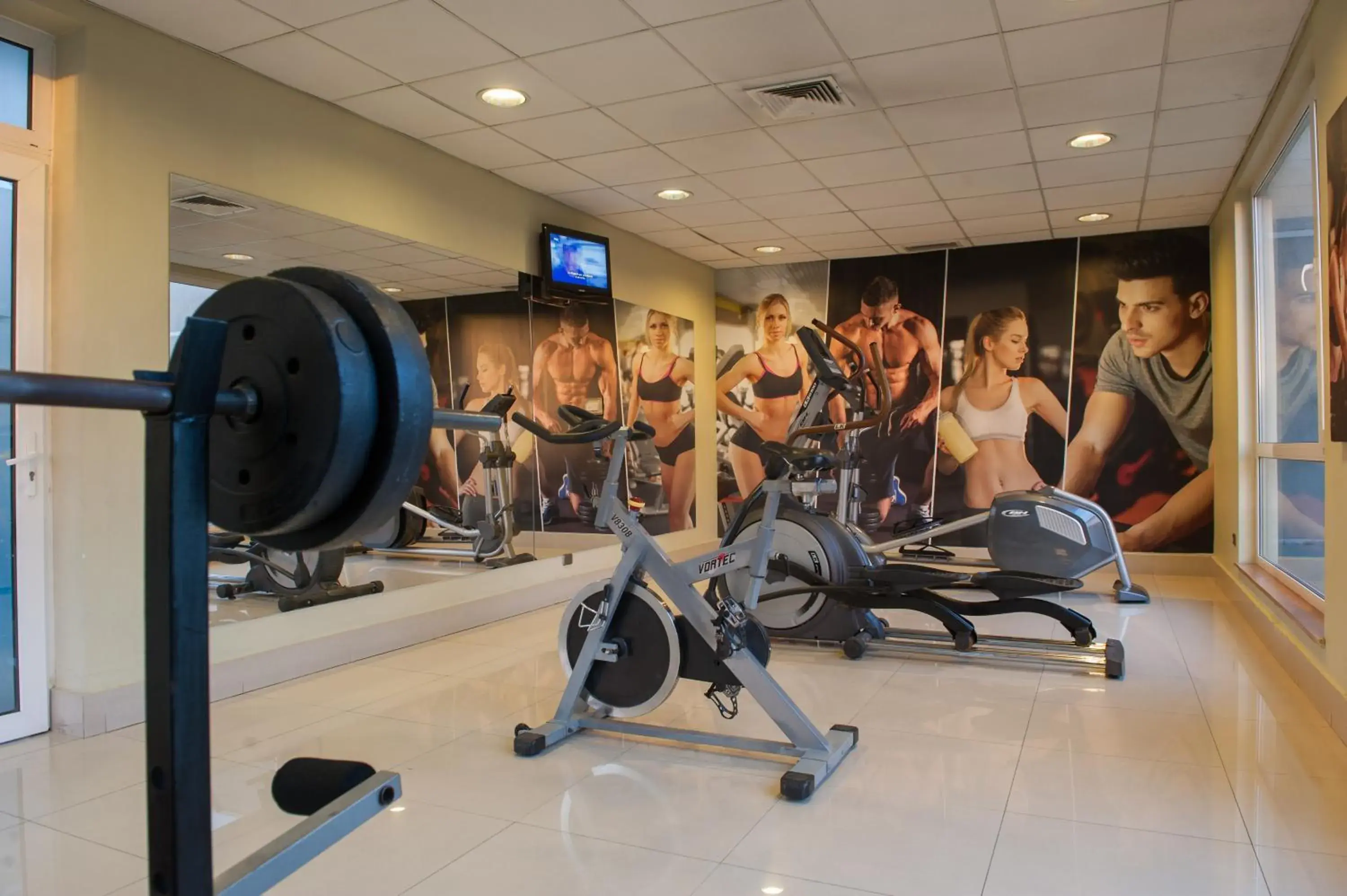Fitness centre/facilities in Hotel Diego de Almagro Lomas Verdes Fitness centre/facilities in Hotel Diego de Almagro Lomas Verdes