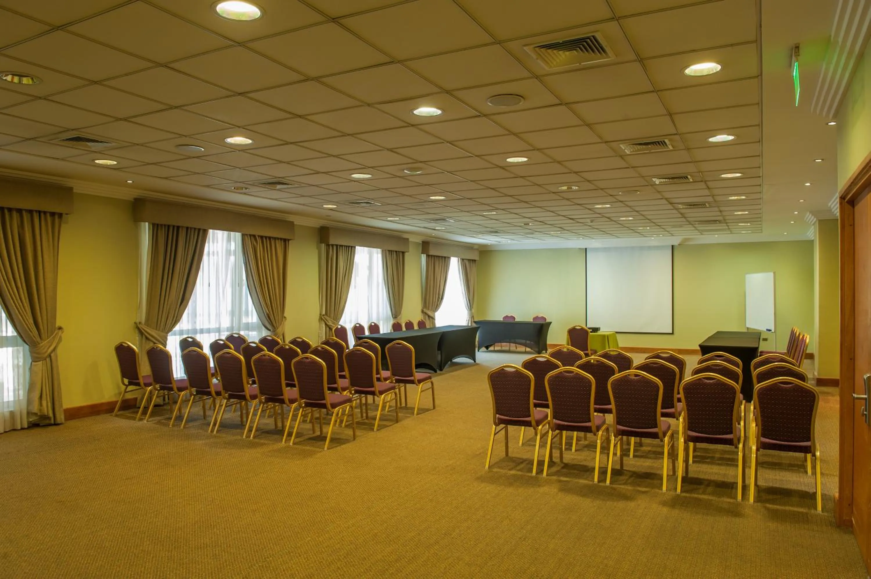 Meeting/conference room in Hotel Diego de Almagro Lomas Verdes