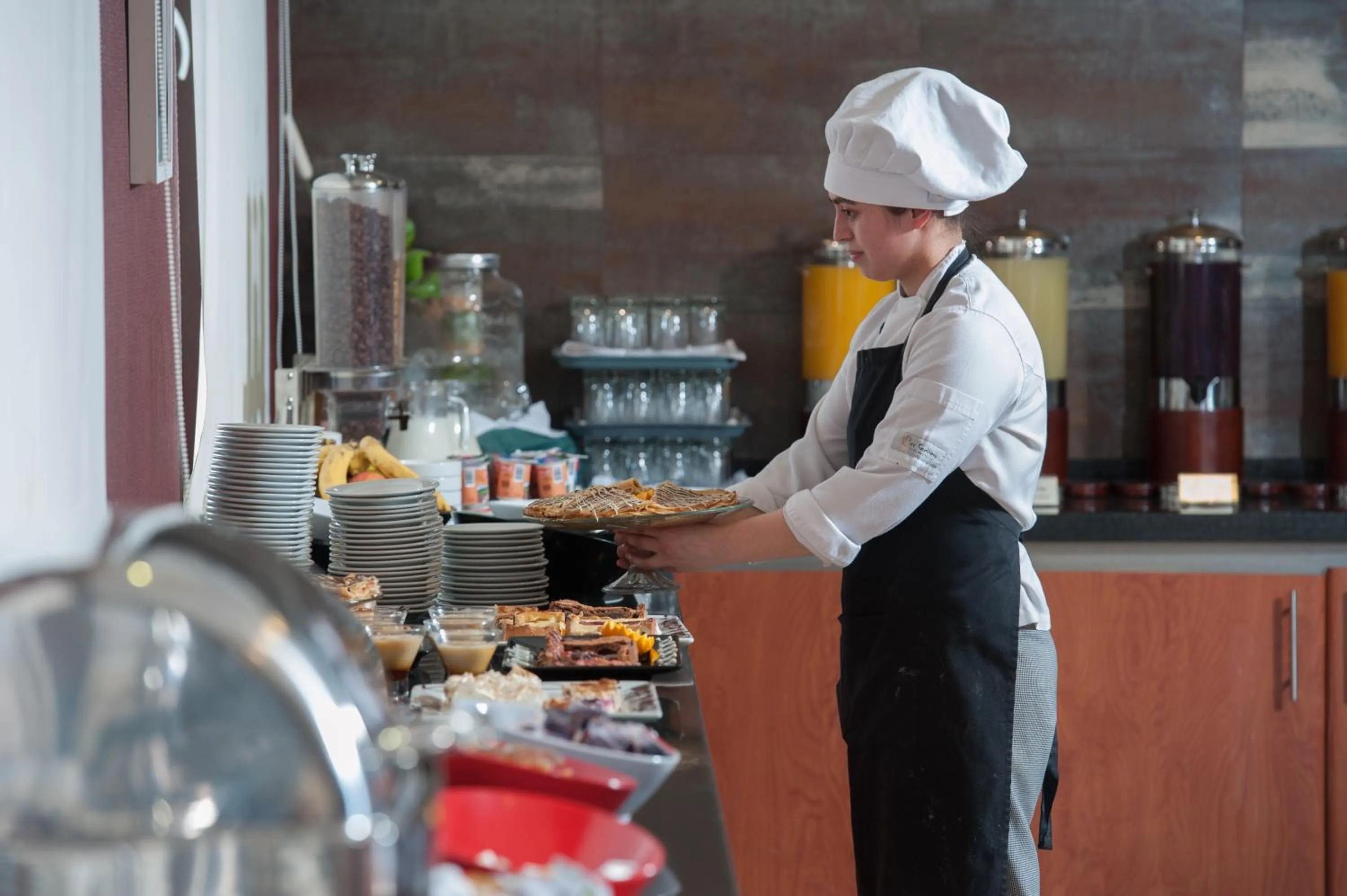 Buffet breakfast in Hotel Diego de Almagro Lomas Verdes