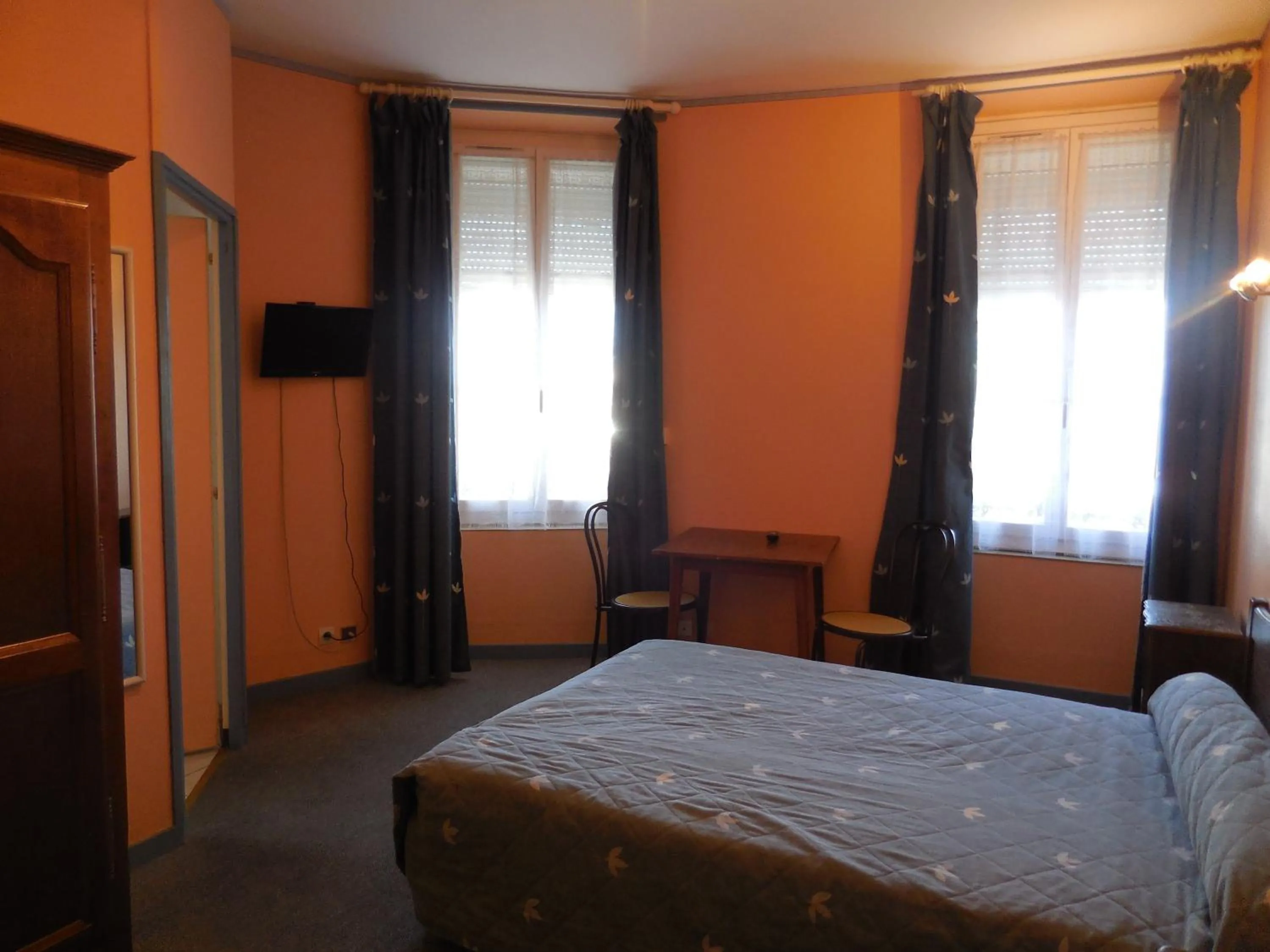 Bed in Hotel de la gare