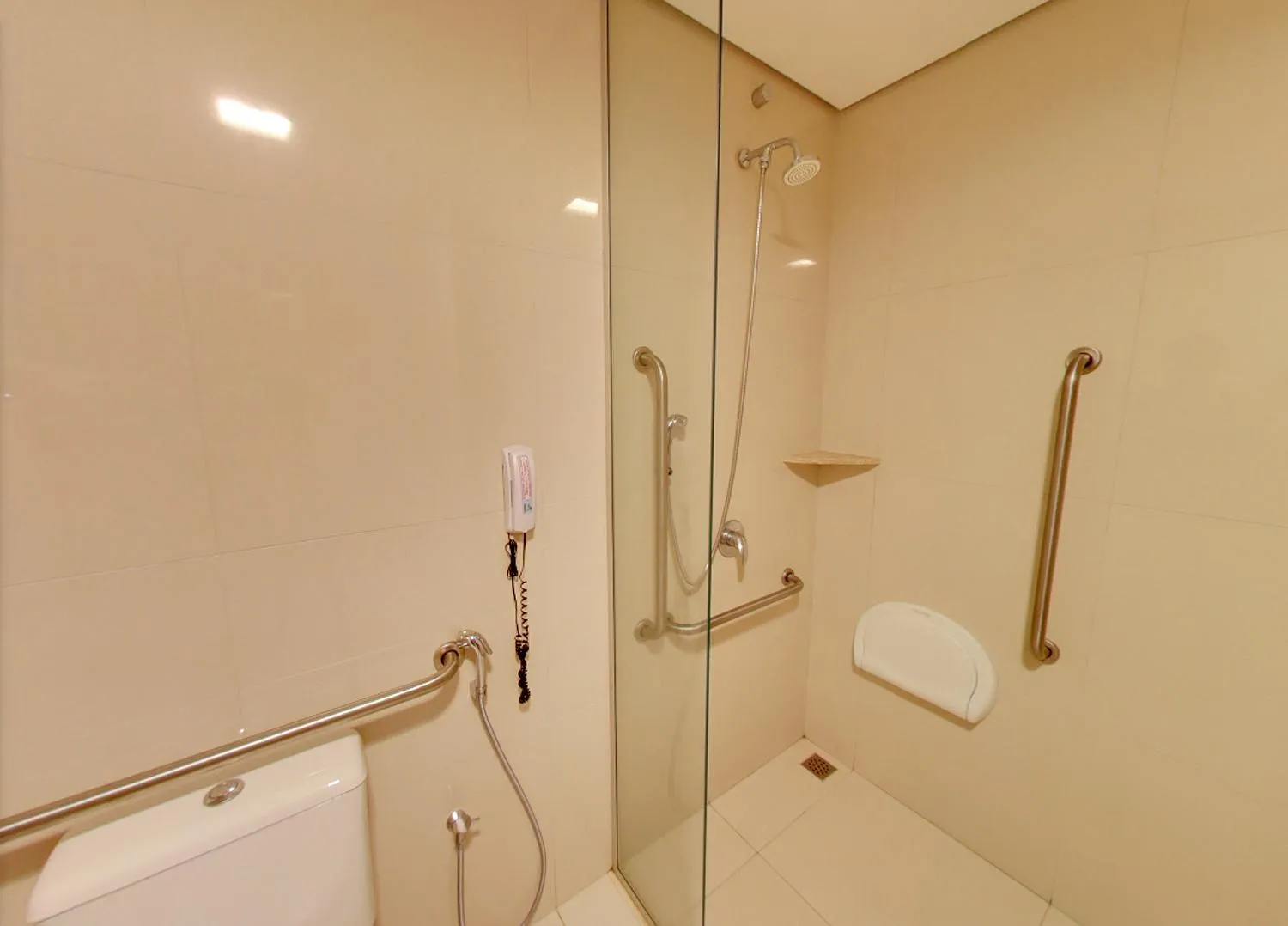 Toilet in Amazon Taiamã Hotel