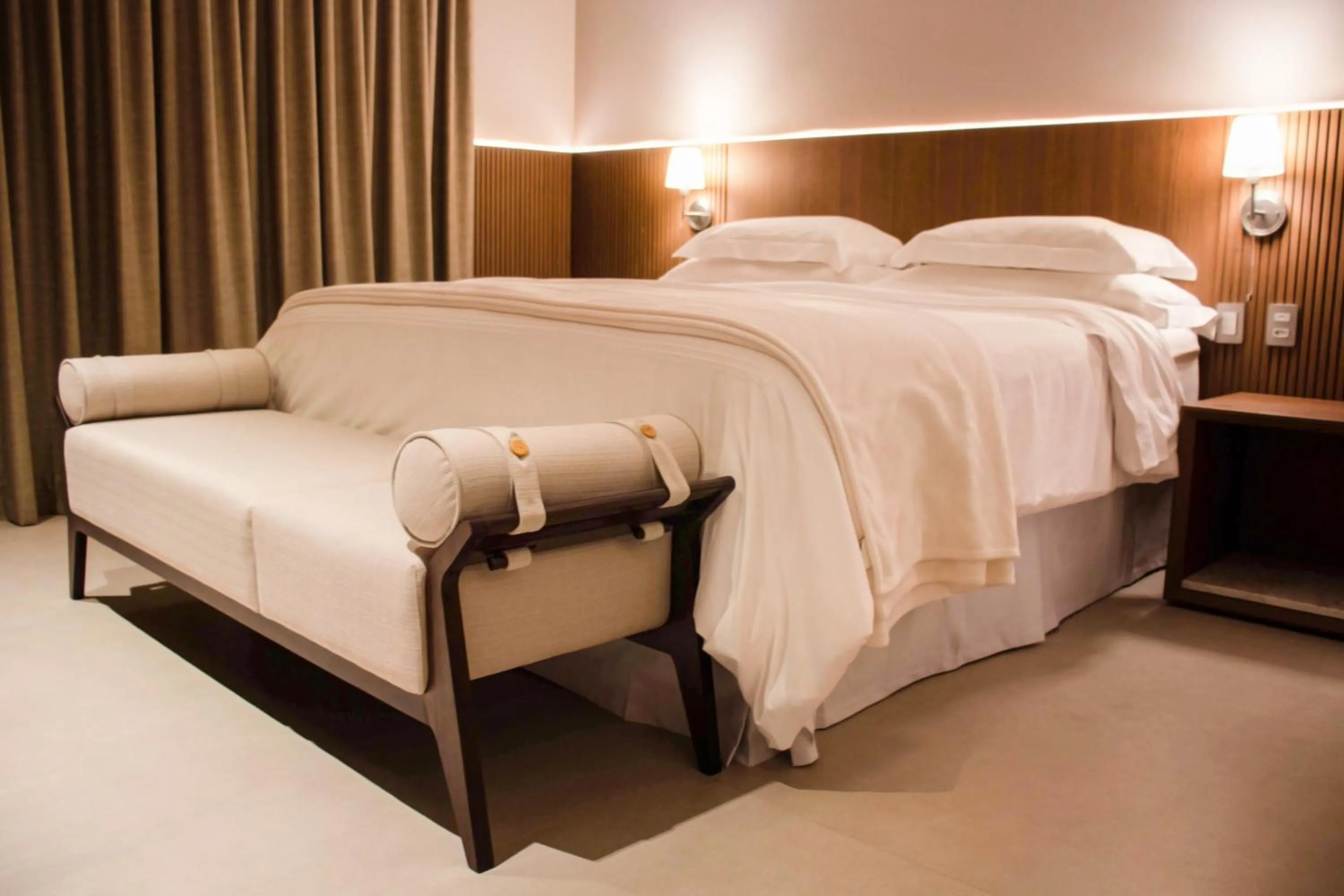 Bed in Amazon Taiamã Hotel