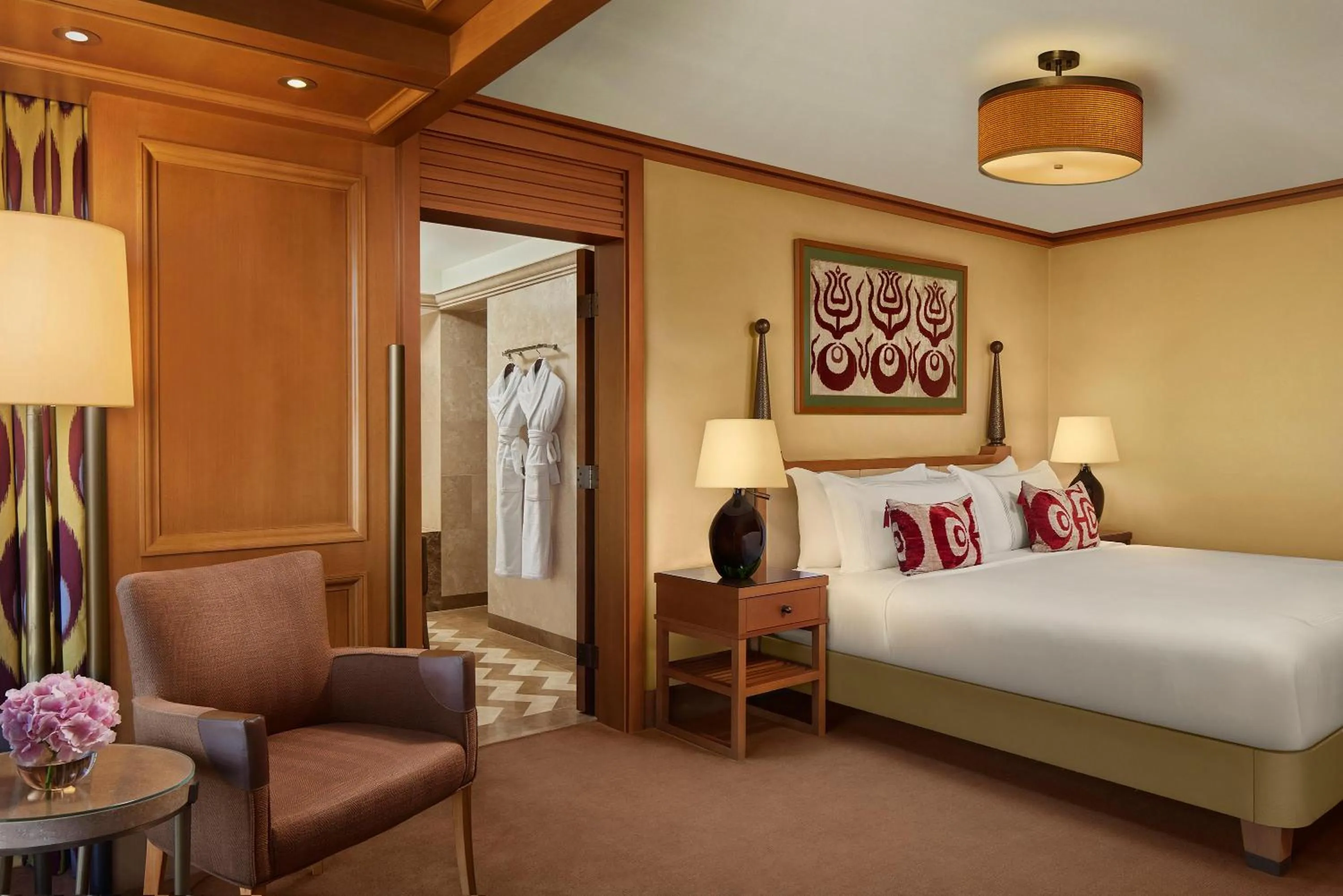 Photo of the whole room, Bed in Divan Istanbul