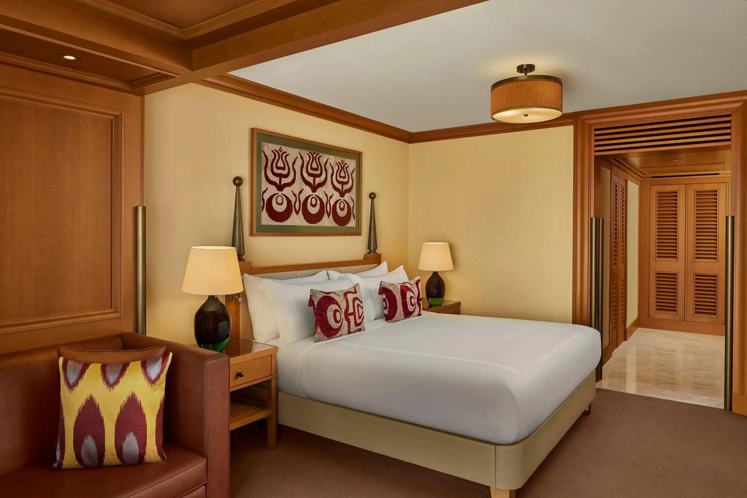 Photo of the whole room, Bed in Divan Istanbul