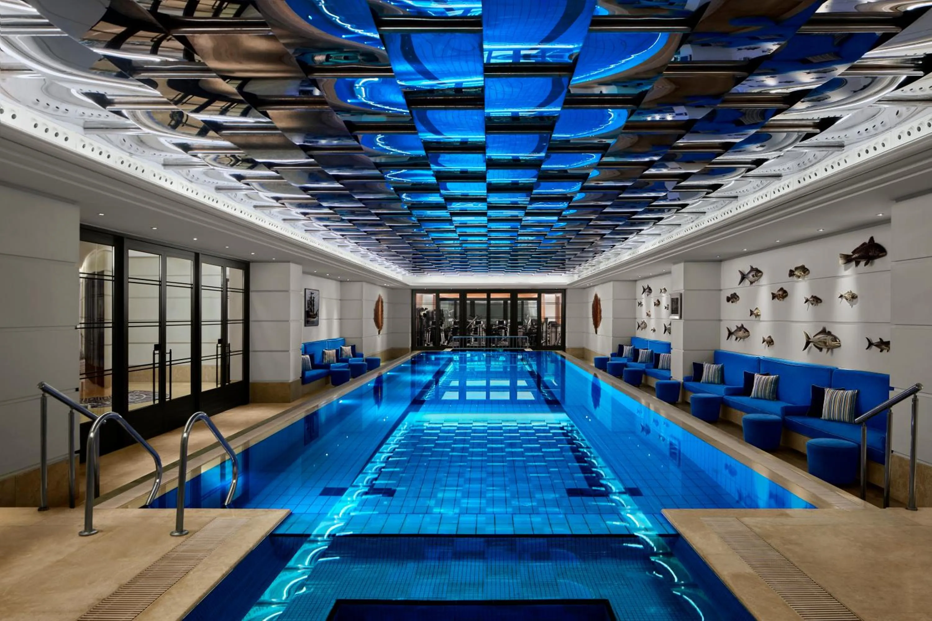 Swimming pool in Divan Istanbul
