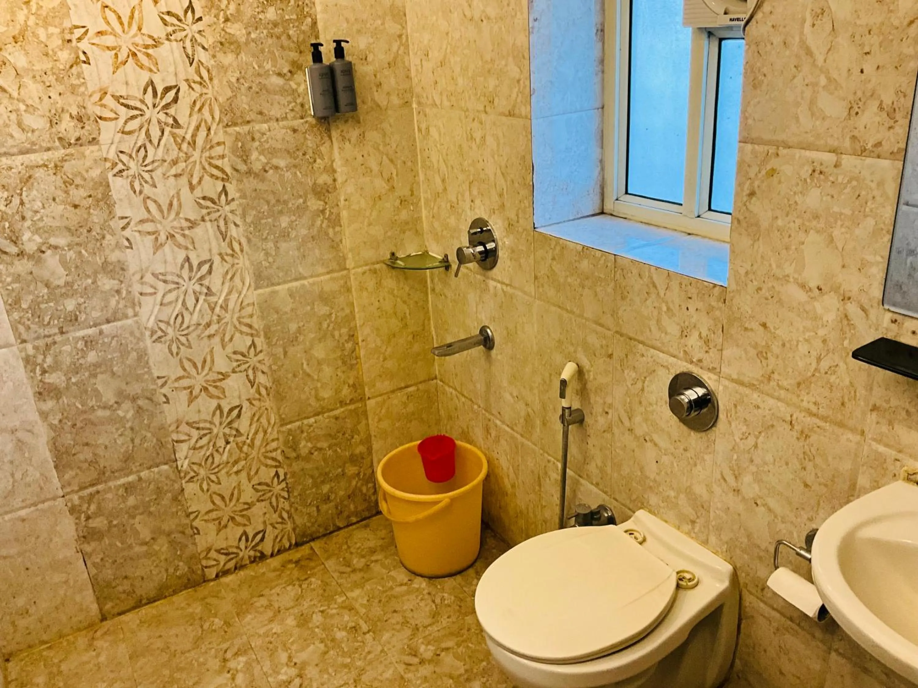 Bathroom in Hotel Galaxy