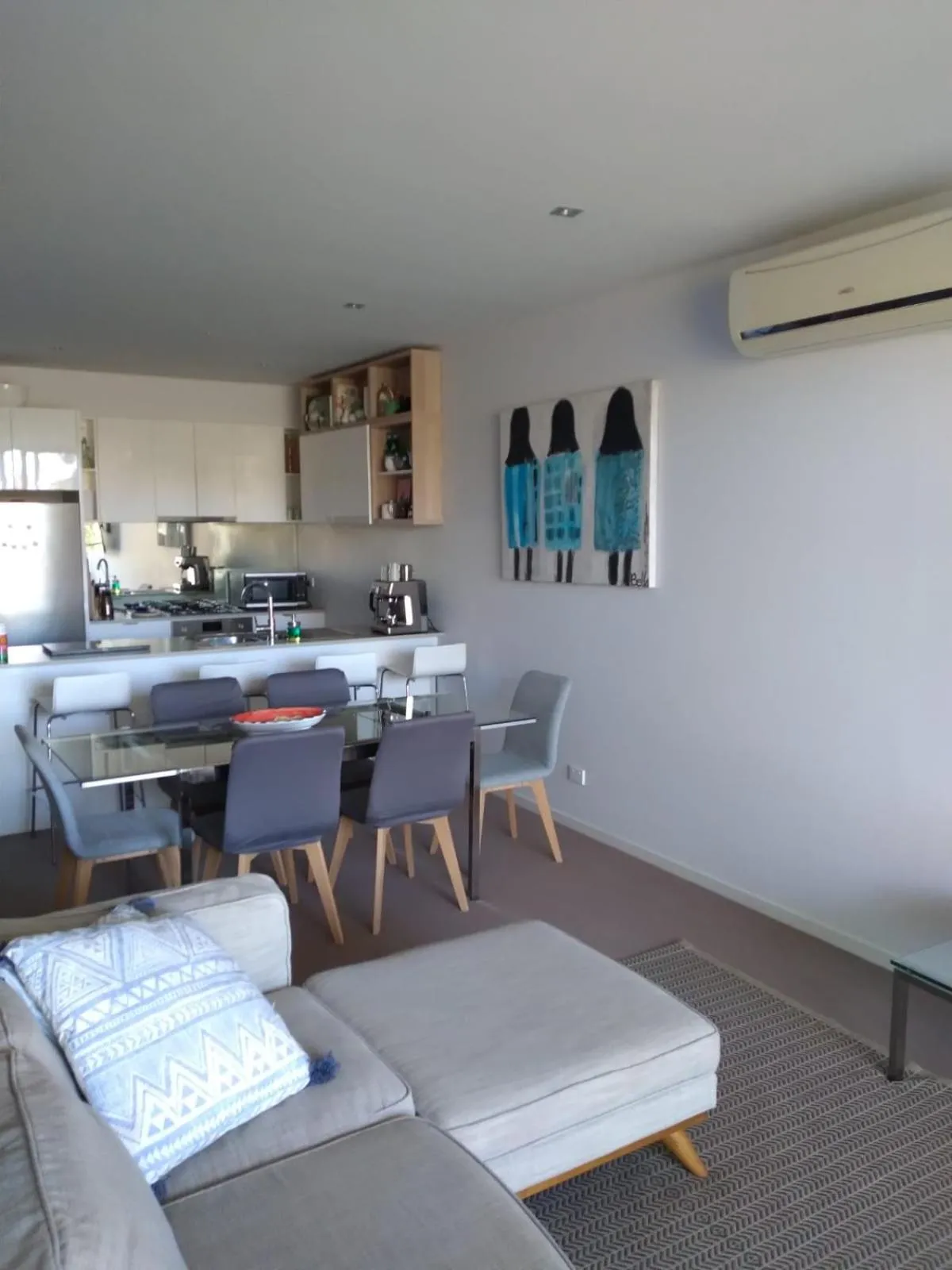 Marina View Apartment on the Maribyrnong River, Melbourne