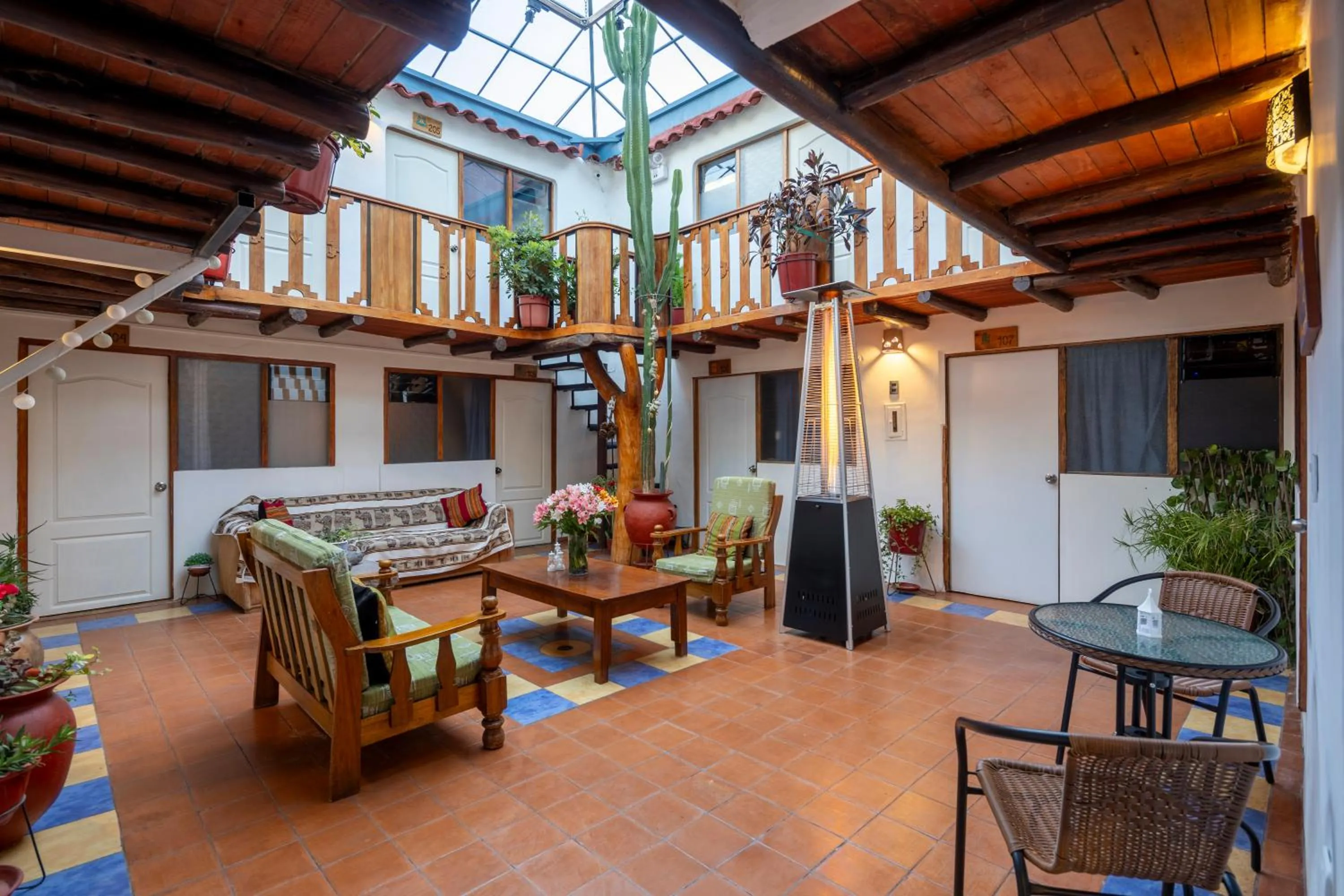 Patio in Hostal Teatro Inka