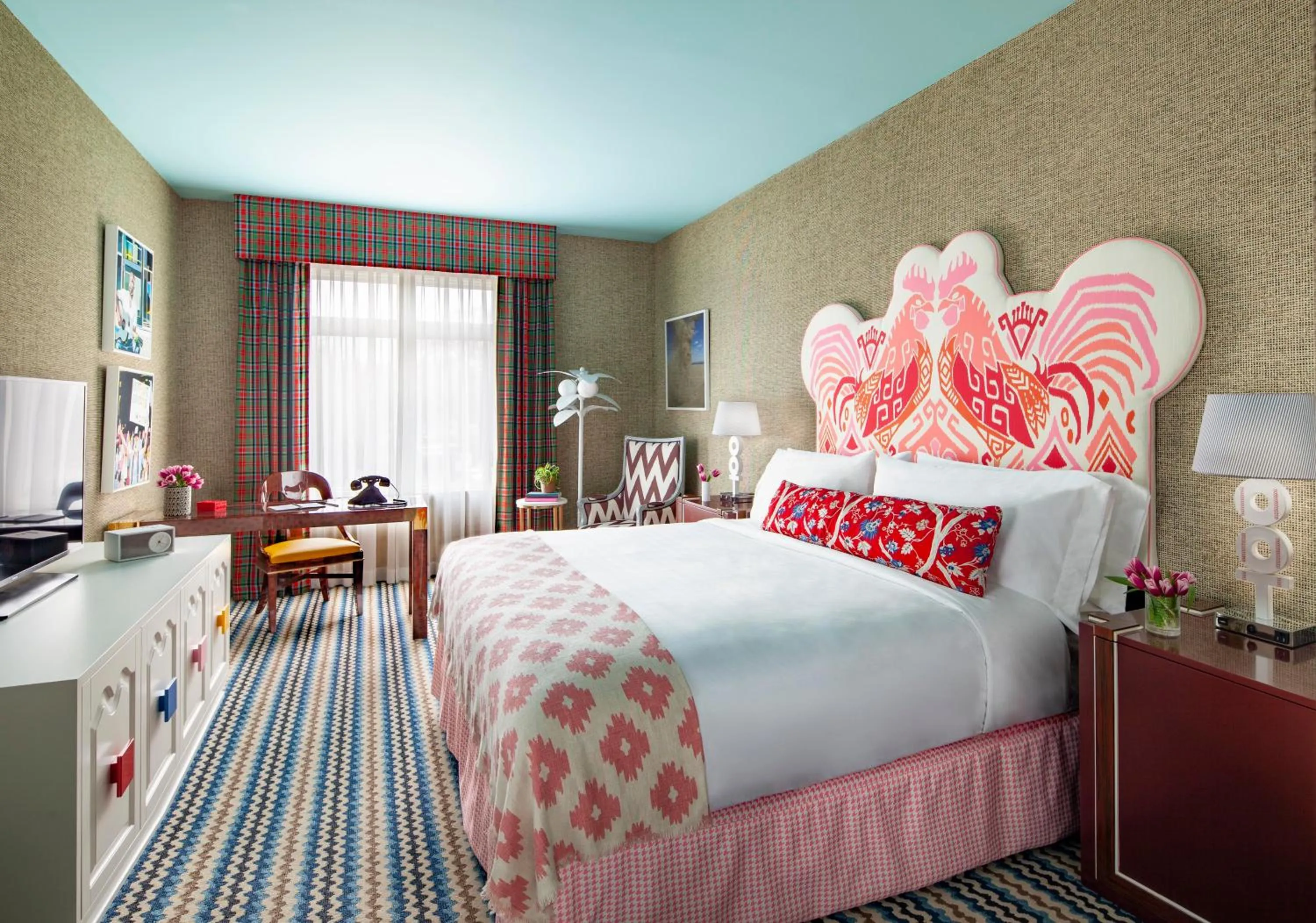 Photo of the whole room, Bed in Graduate by Hilton Columbia SC