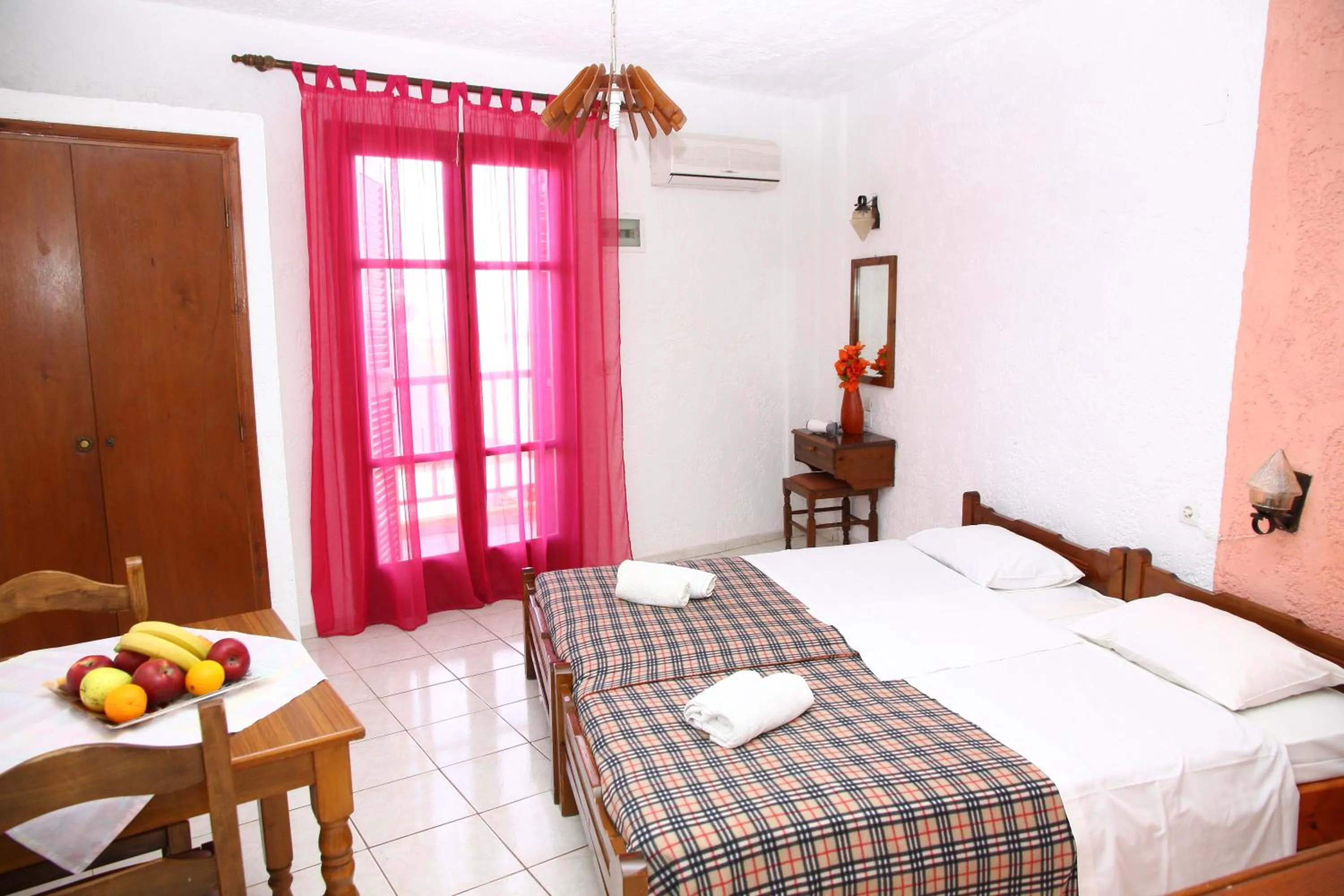 Photo of the whole room in Elgoni Apartments