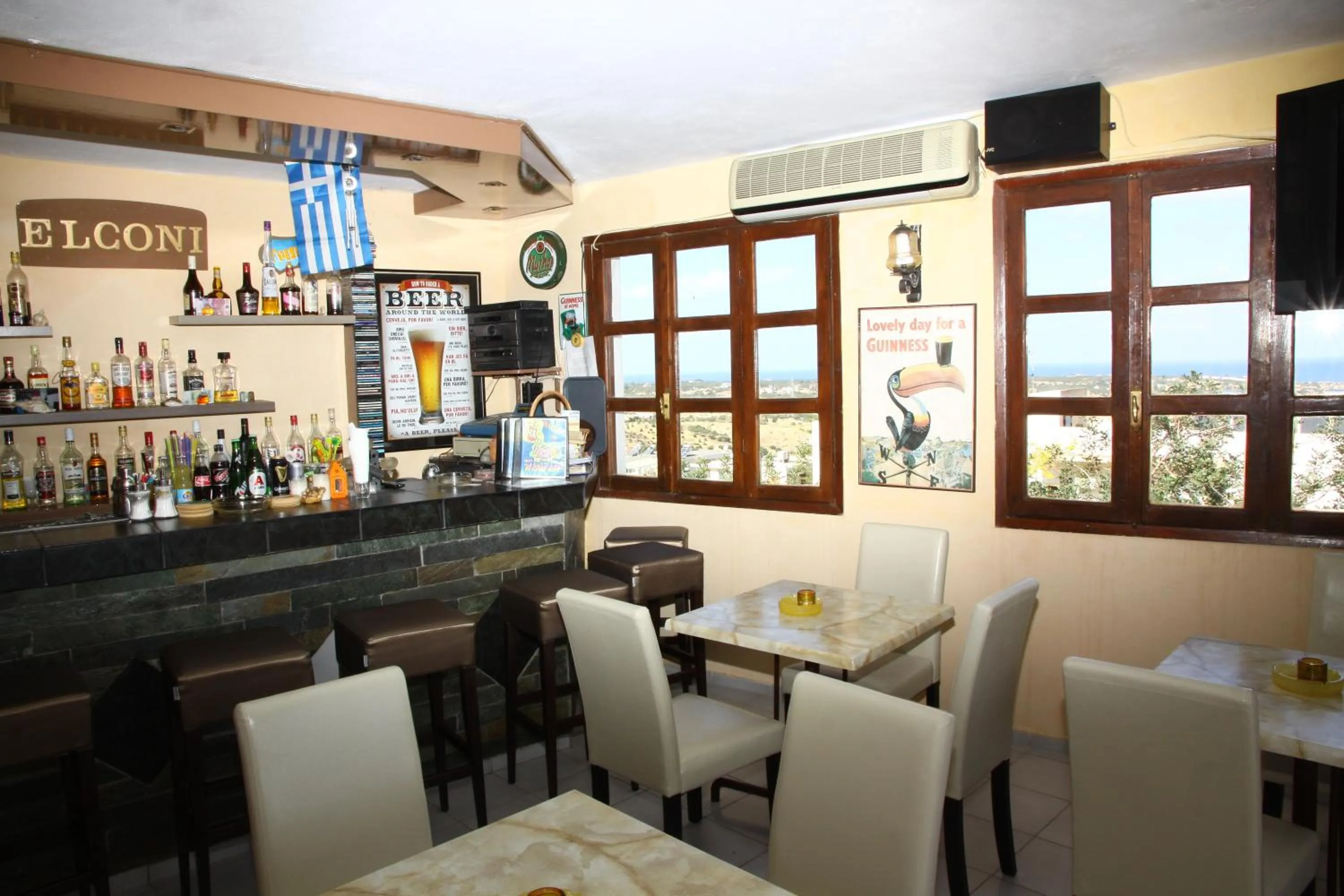 Lounge or bar in Elgoni Apartments