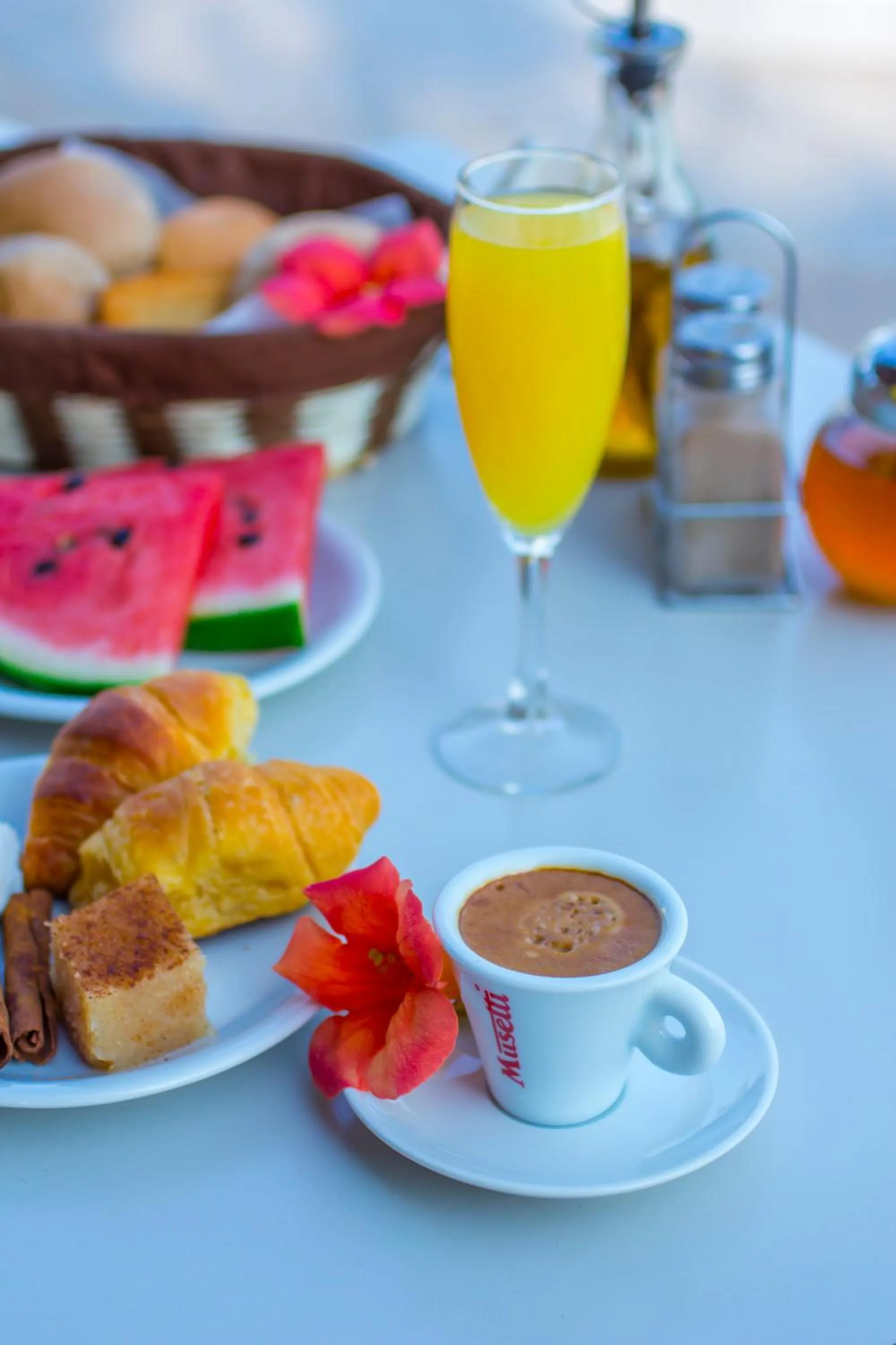 Breakfast in Elgoni Apartments